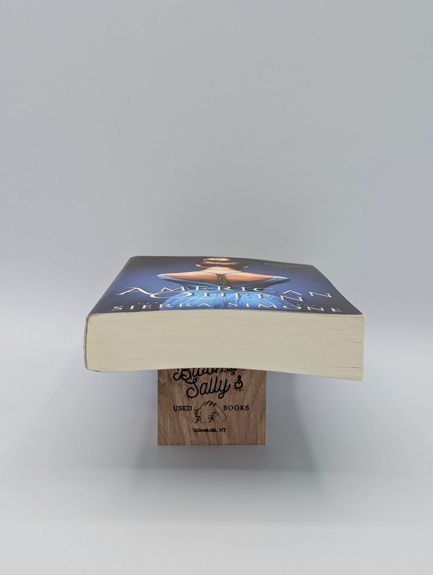 American Queen (New Camelot, 1)