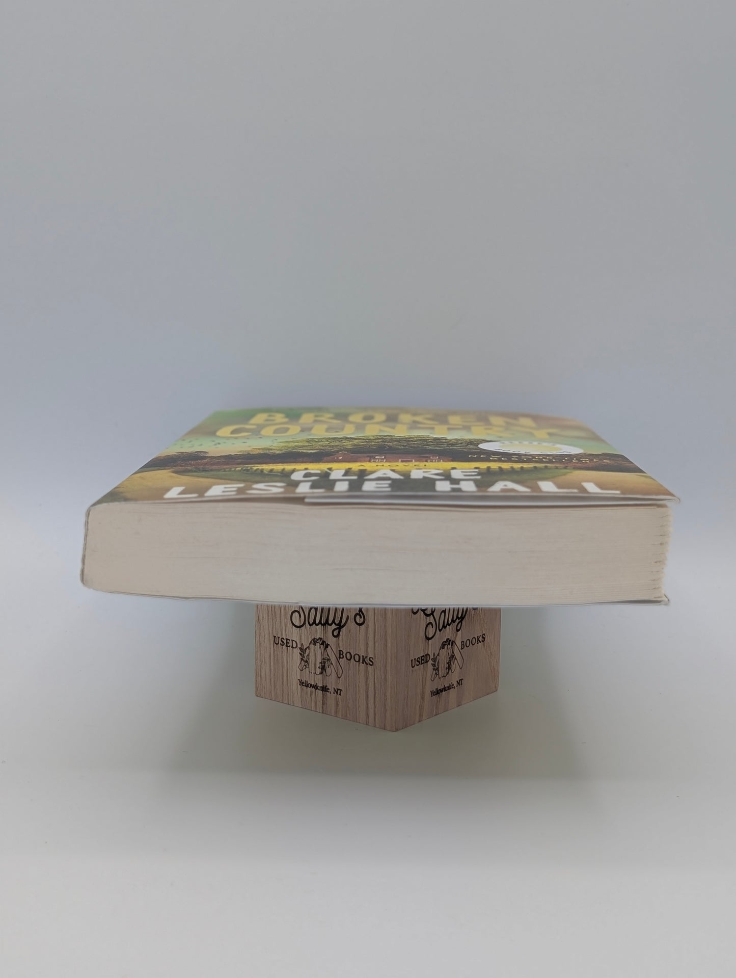 Broken Country (Reese's Book Club)