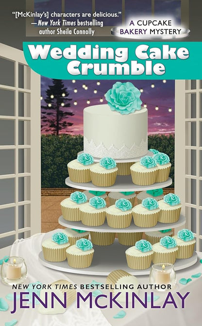 Wedding Cake Crumble (Cupcake Bakery Mystery) cover image