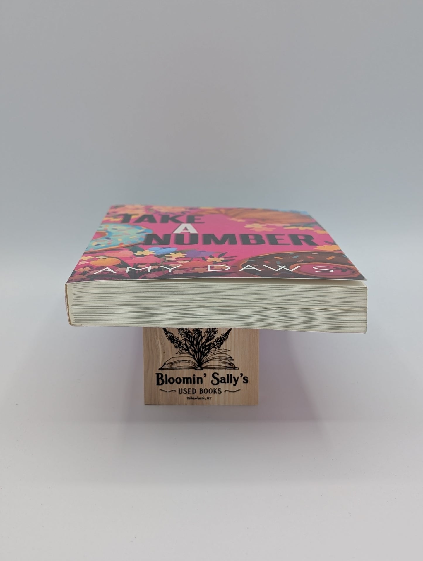 Prenez un numéro : Couverture alternative (Couvertures alternatives de la série Wait With Me)