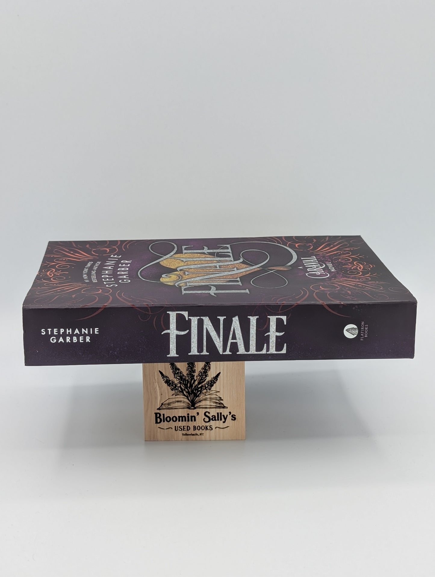 Finale: A Caraval Novel (Caraval, 3)