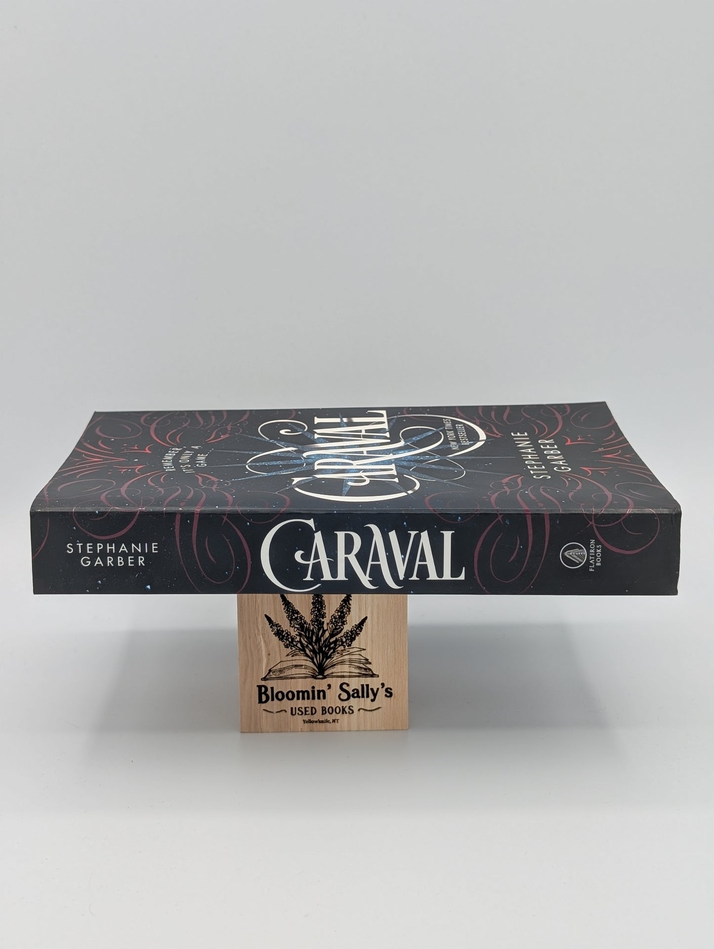 Caraval (Caraval, 1)
