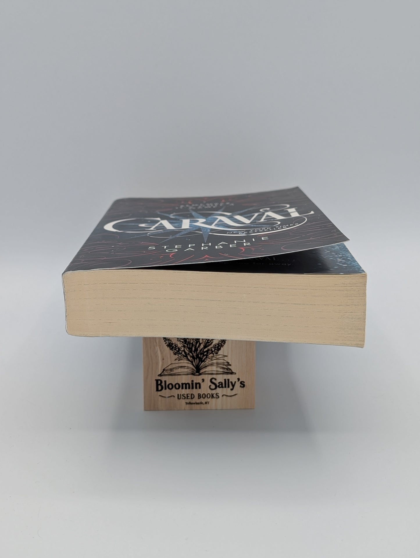 Caraval (Caraval, 1)