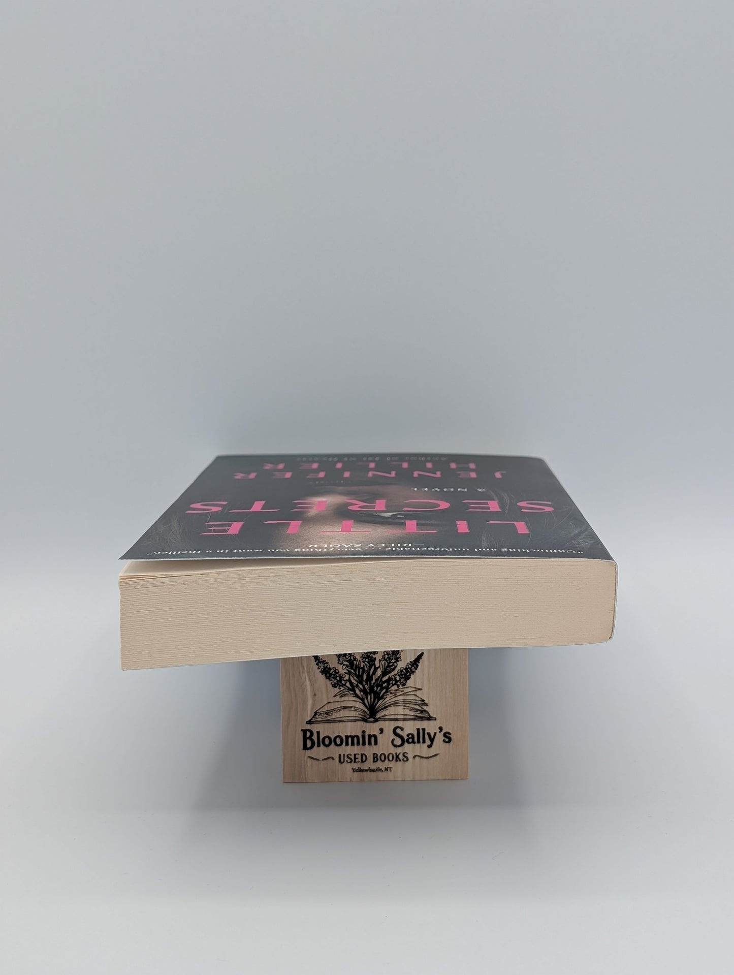Petits secrets - Livre de poche