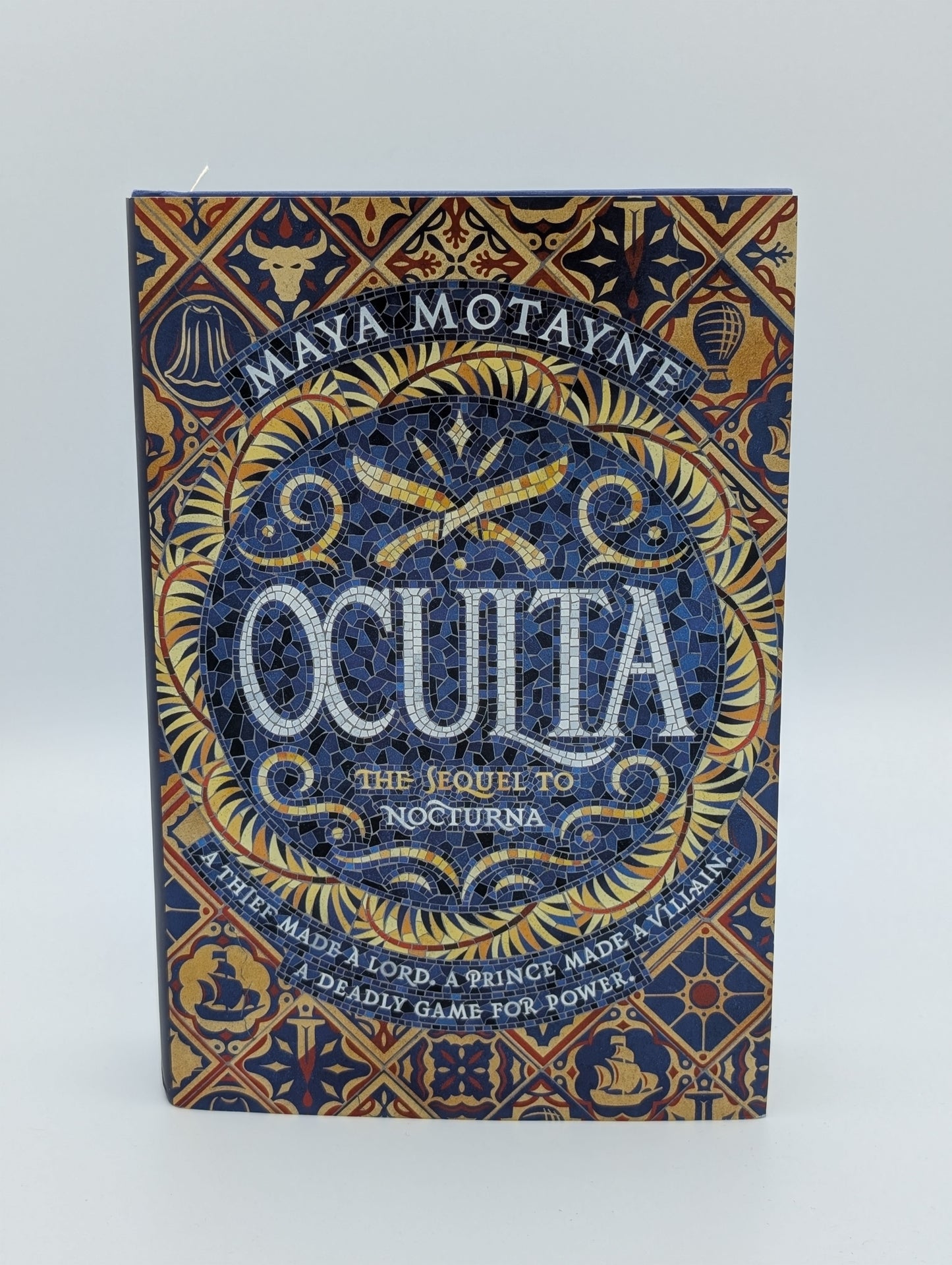 Oculta (Nocturne, 2)