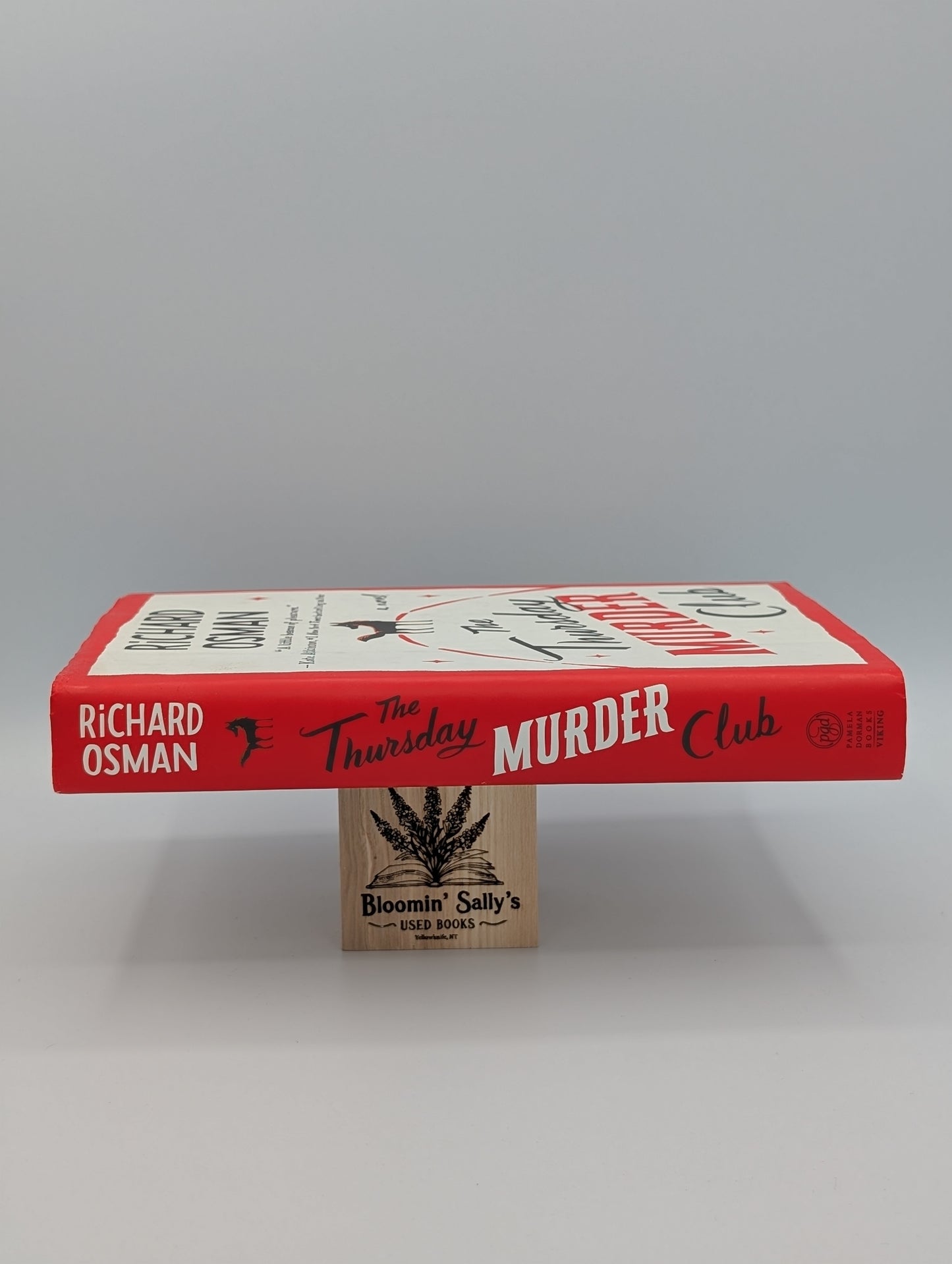 Le Club des meurtres du jeudi : un roman (Une enquête du Club des meurtres du jeudi)