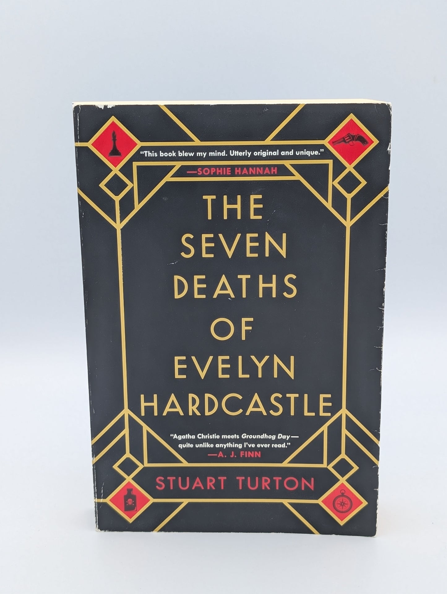 The Seven Deaths of Evelyn Hardcastle: A Novel