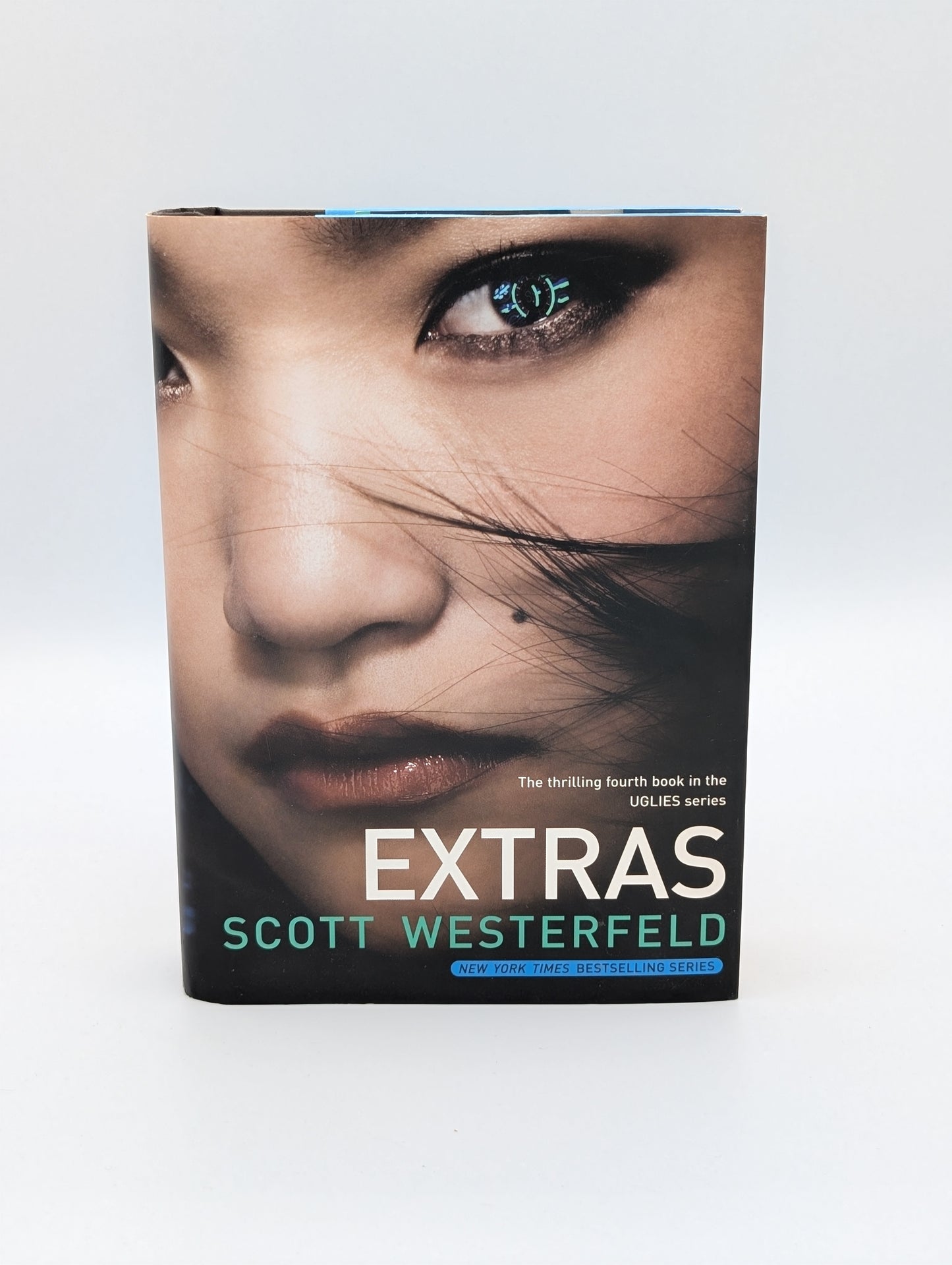 Extras (Les Laids)
