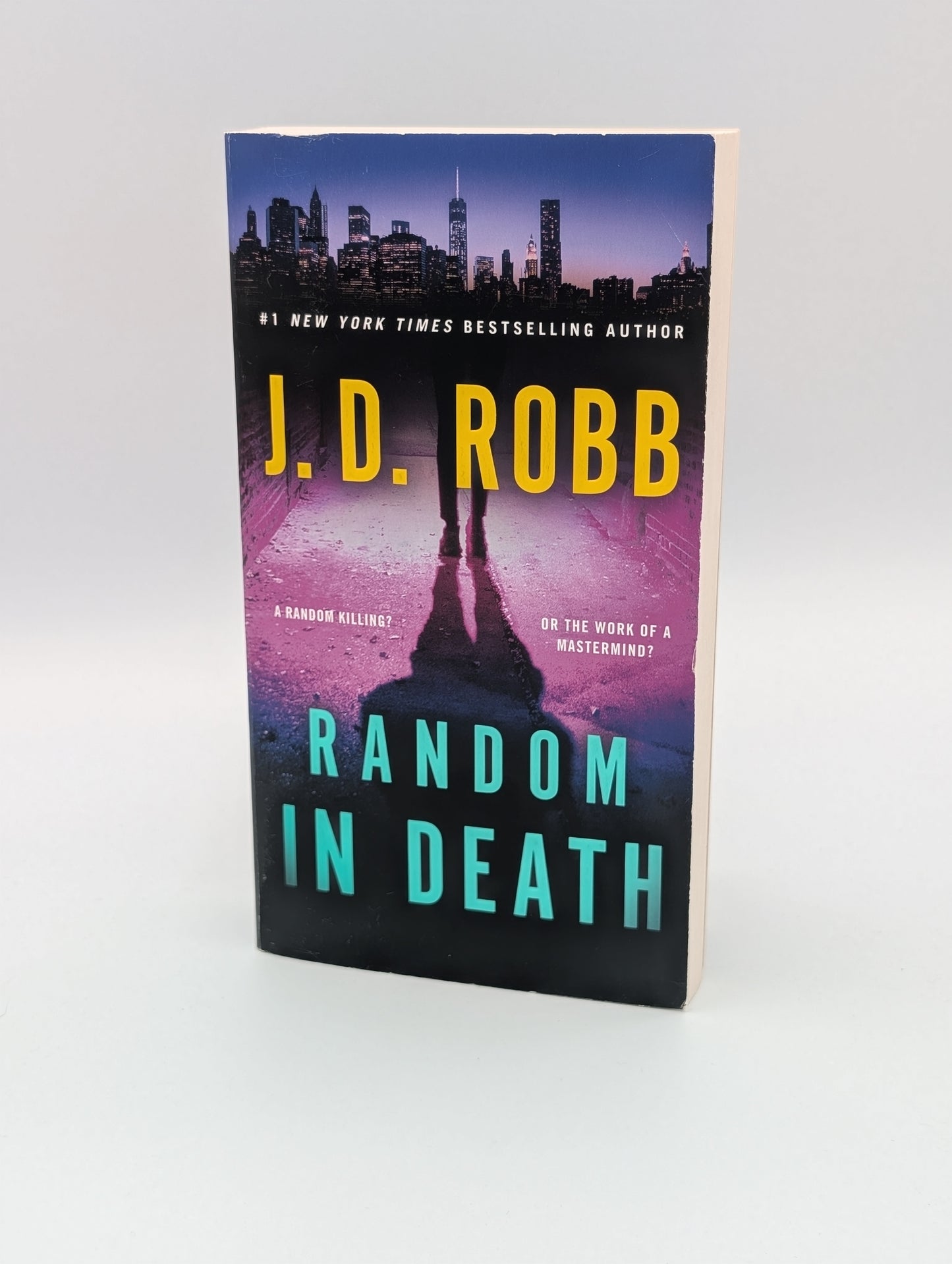 Random in Death: An Eve Dallas Novel (In Death, 58)