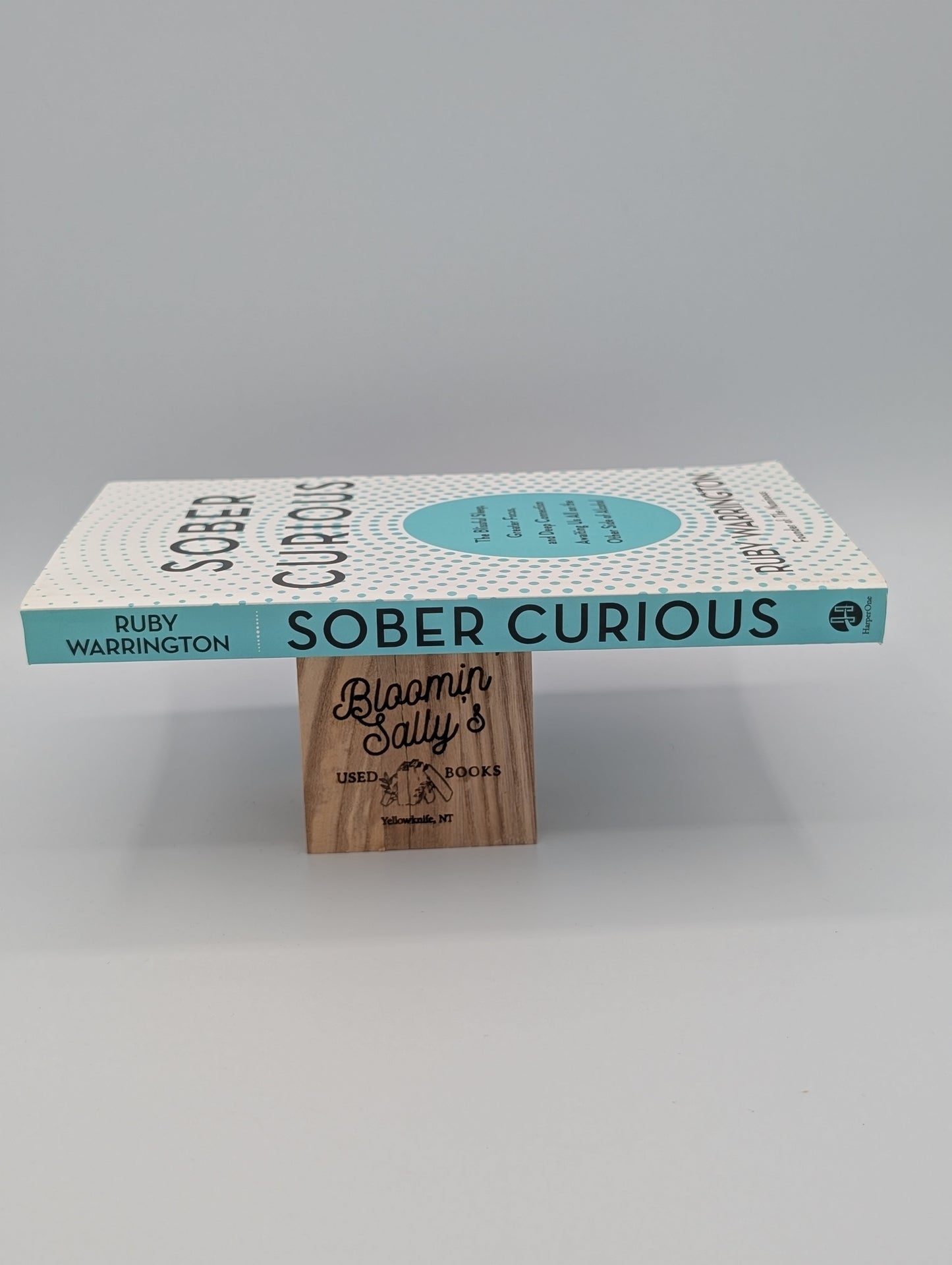 Sober Curious : Le sommeil réparateur, la concentration accrue et les liens profonds qui nous attendent de l’autre côté de l’alcool