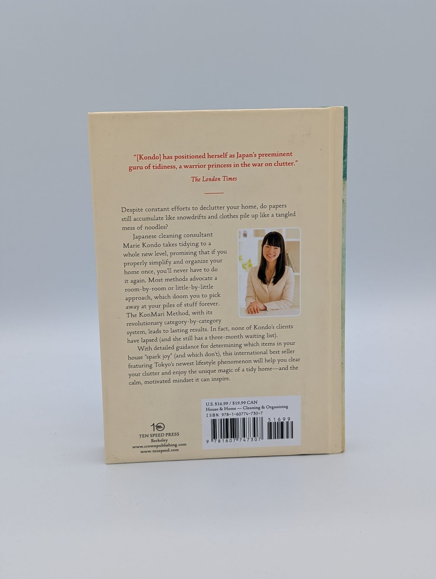 The Life-Changing Magic of Tidying Up: The Japanese Art of Decluttering and Organizing