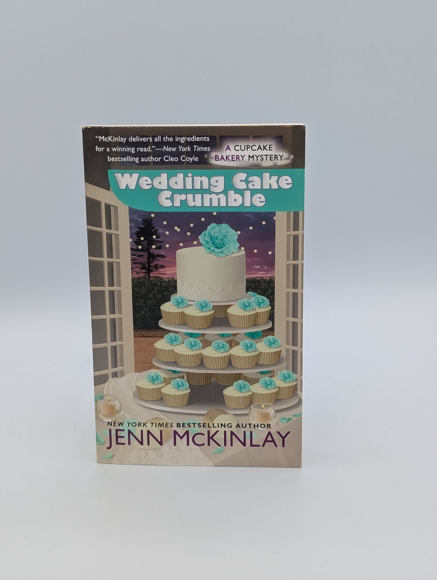 Wedding Cake Crumble (Cupcake Bakery Mystery)