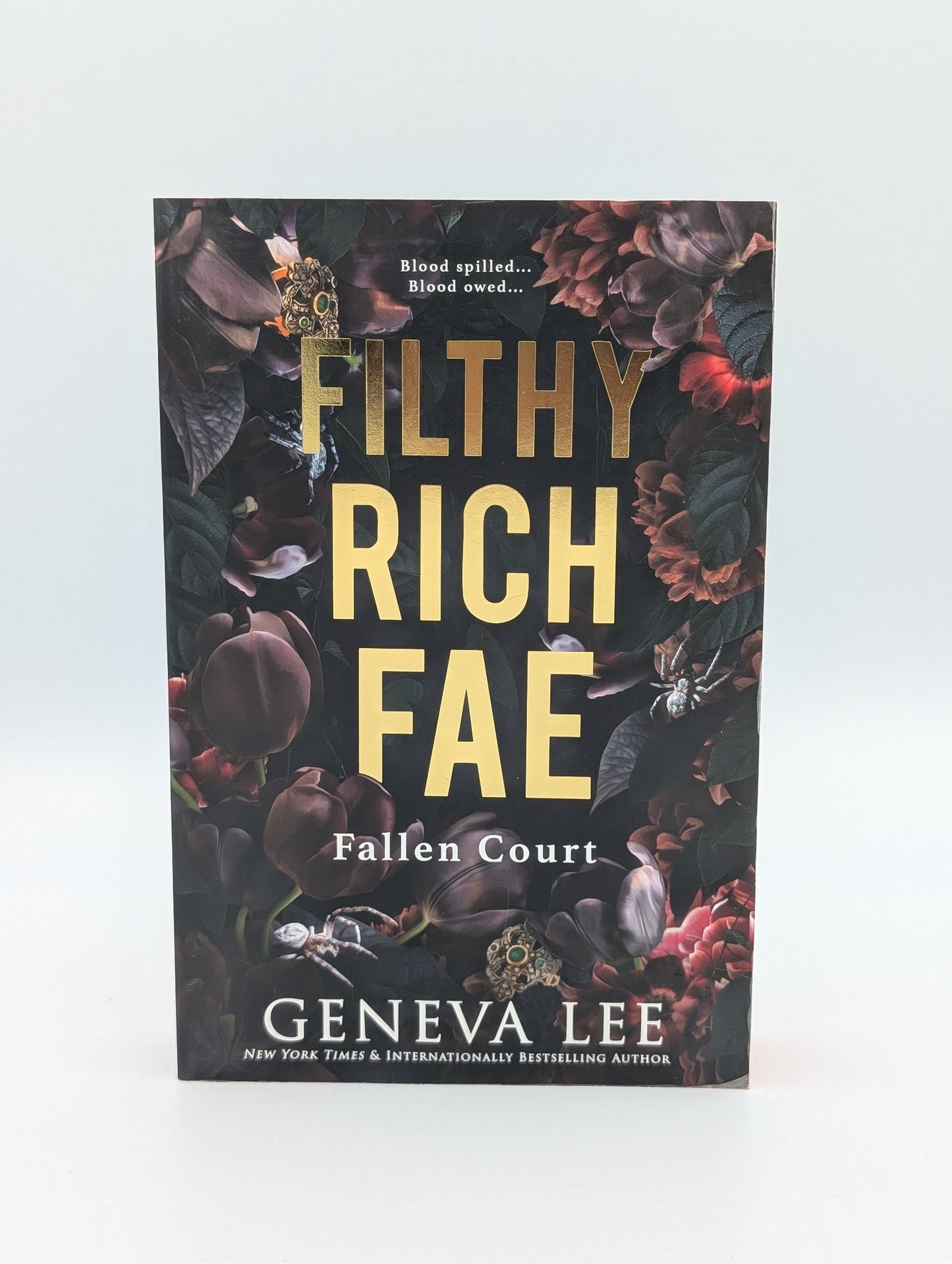 Fées riches et immondes : Cour déchue