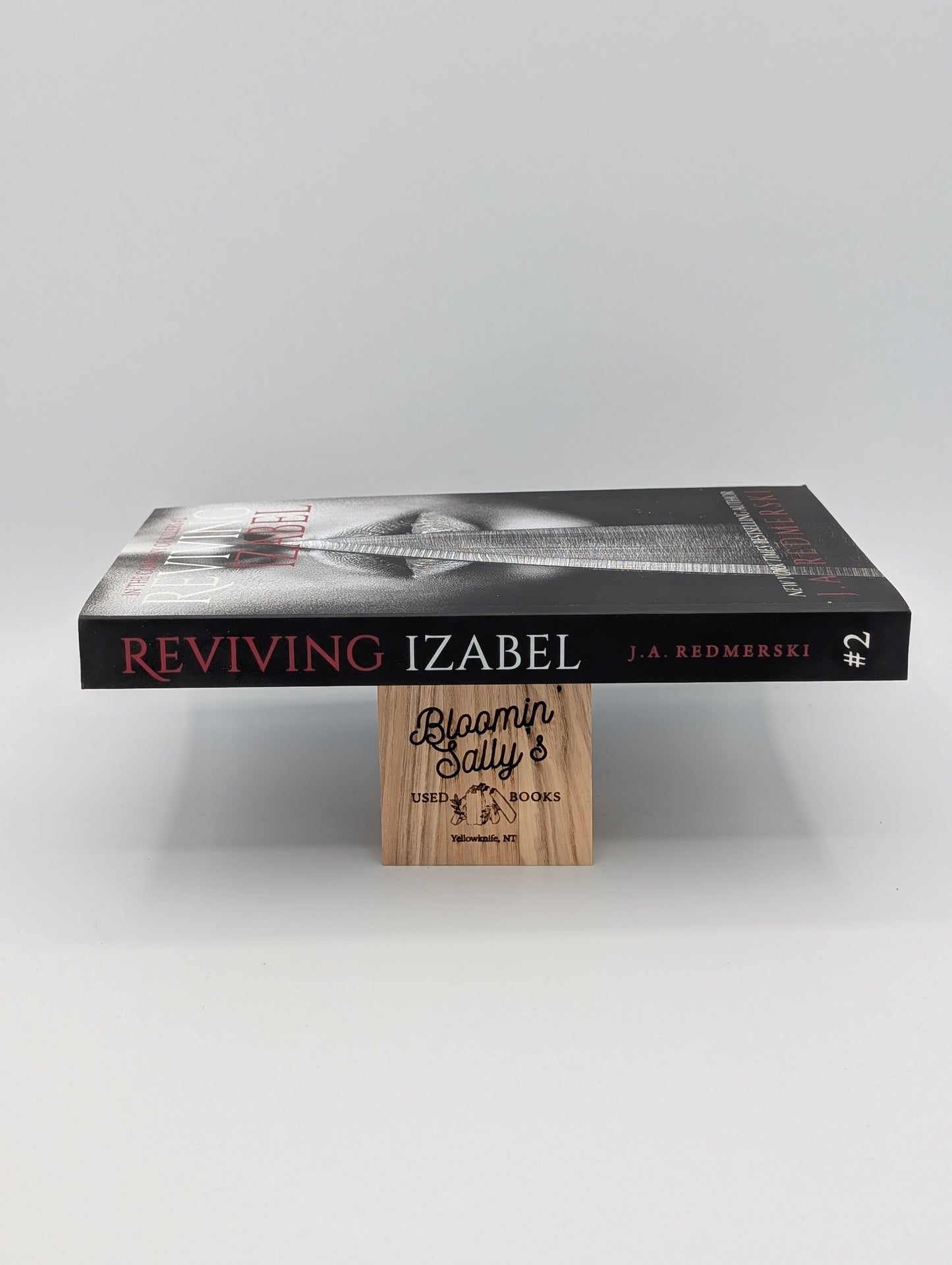 Faire revivre Izabel (En compagnie de tueurs)