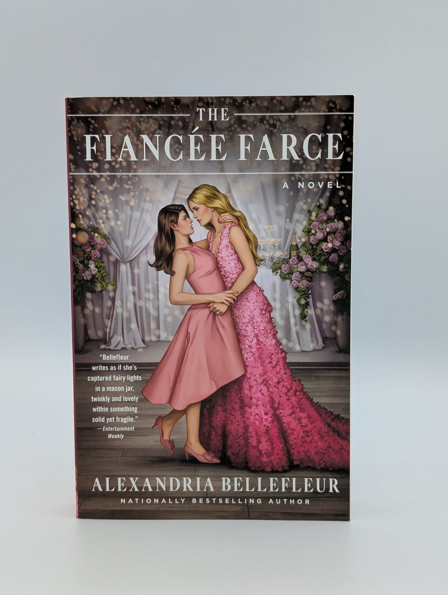 The Fiancée Farce: A Novel