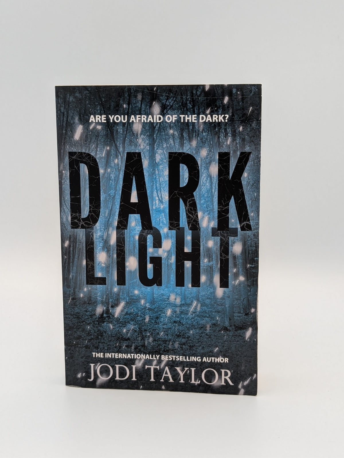Dark Light (Elizabeth Cage)