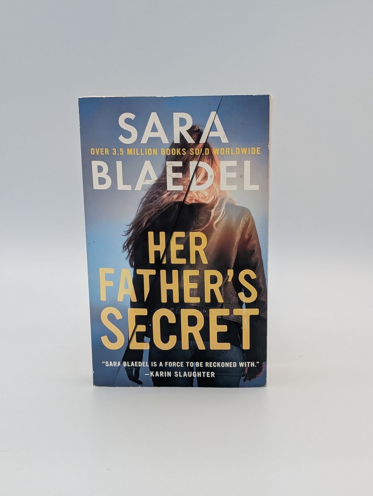 Her Father's Secret (The Family Secrets Series, 2)