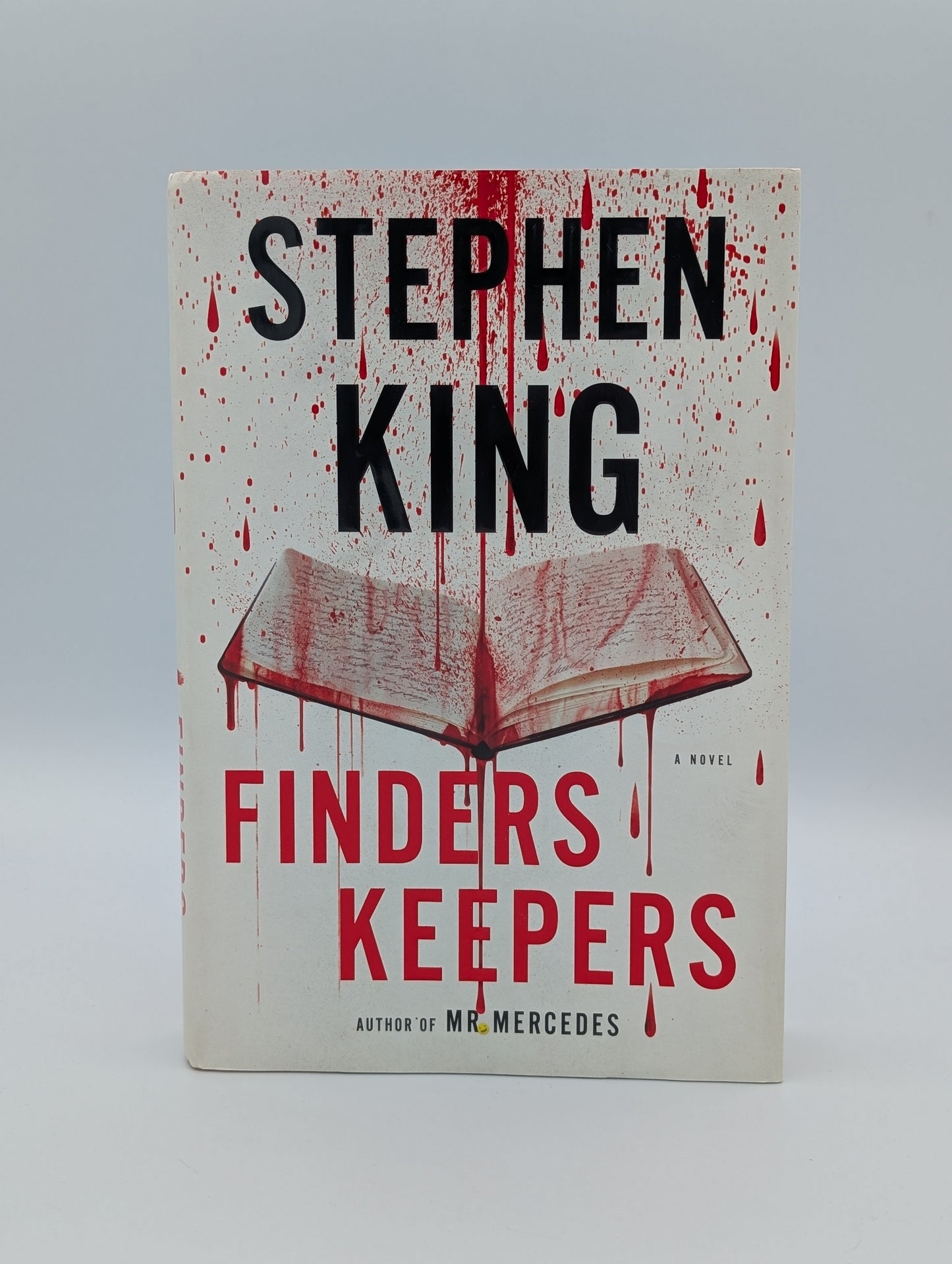 Finders Keepers: A Novel (2) (The Bill Hodges Trilogy)
