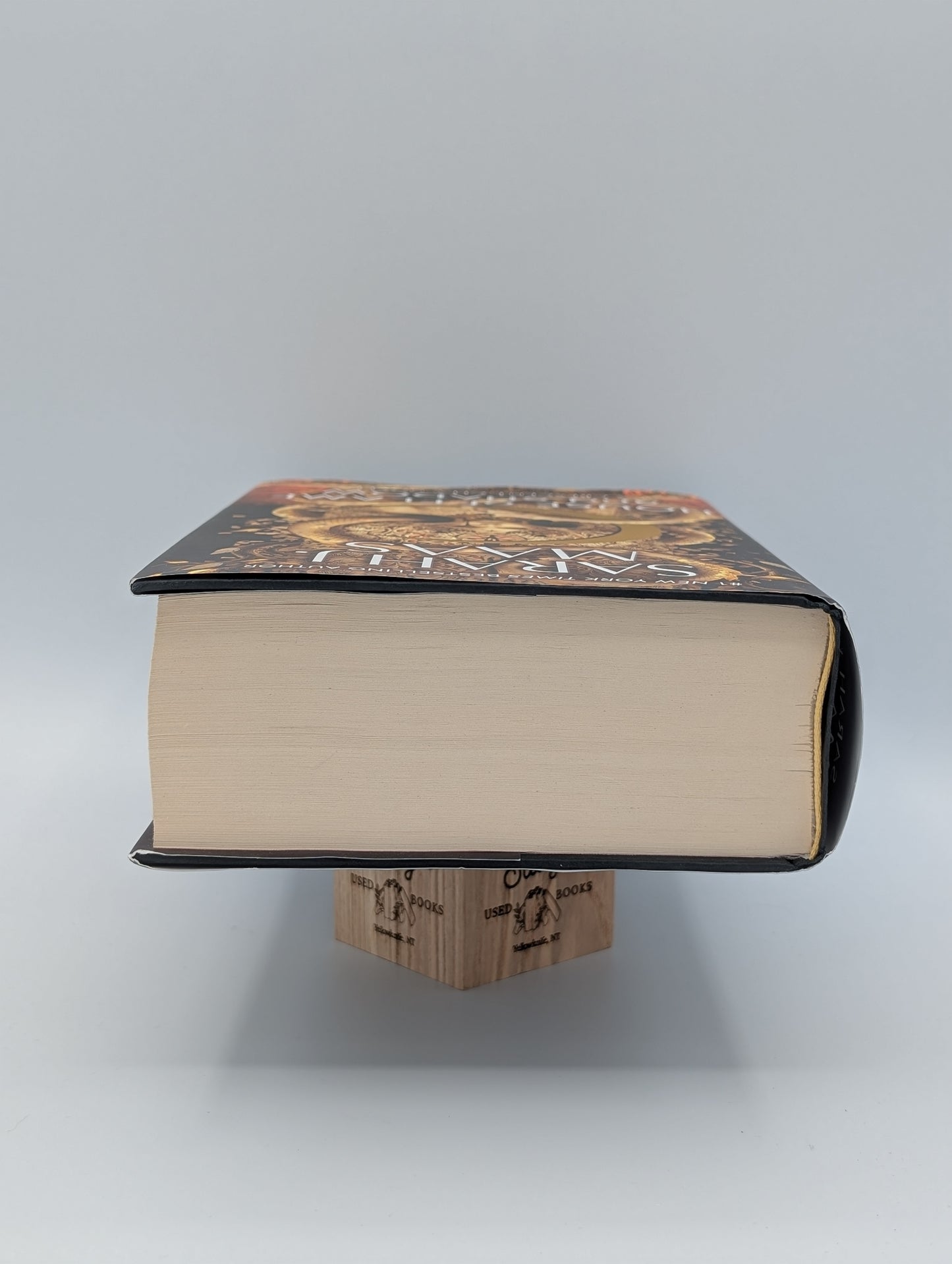 House of Flame and Shadow (Crescent City, 3)