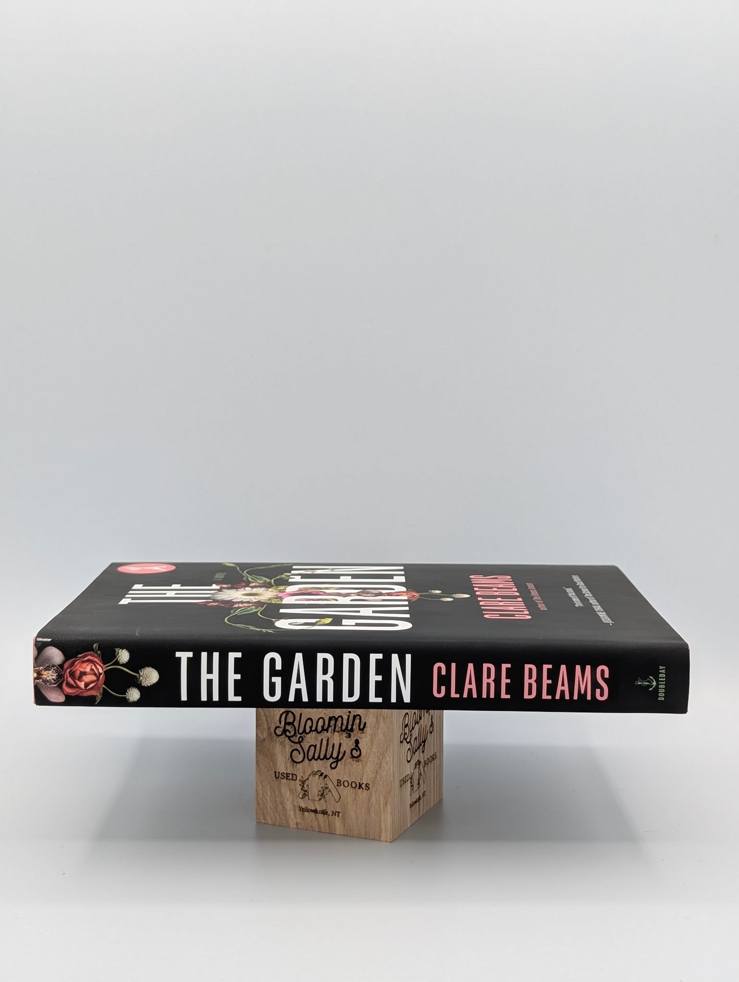 The Garden: A Novel (Aardvark)