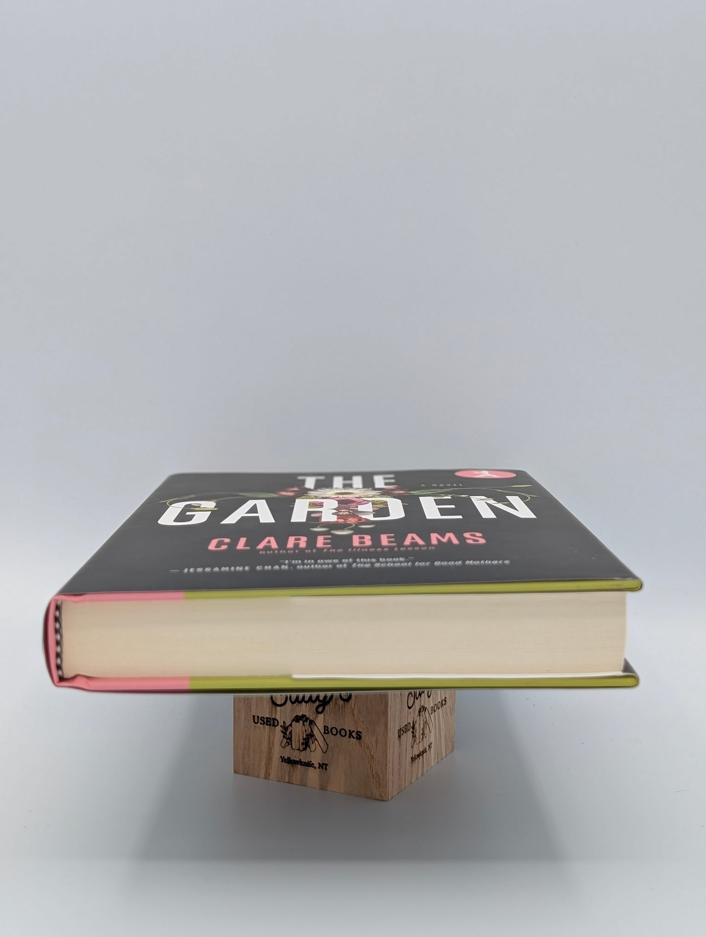 The Garden: A Novel (Aardvark)
