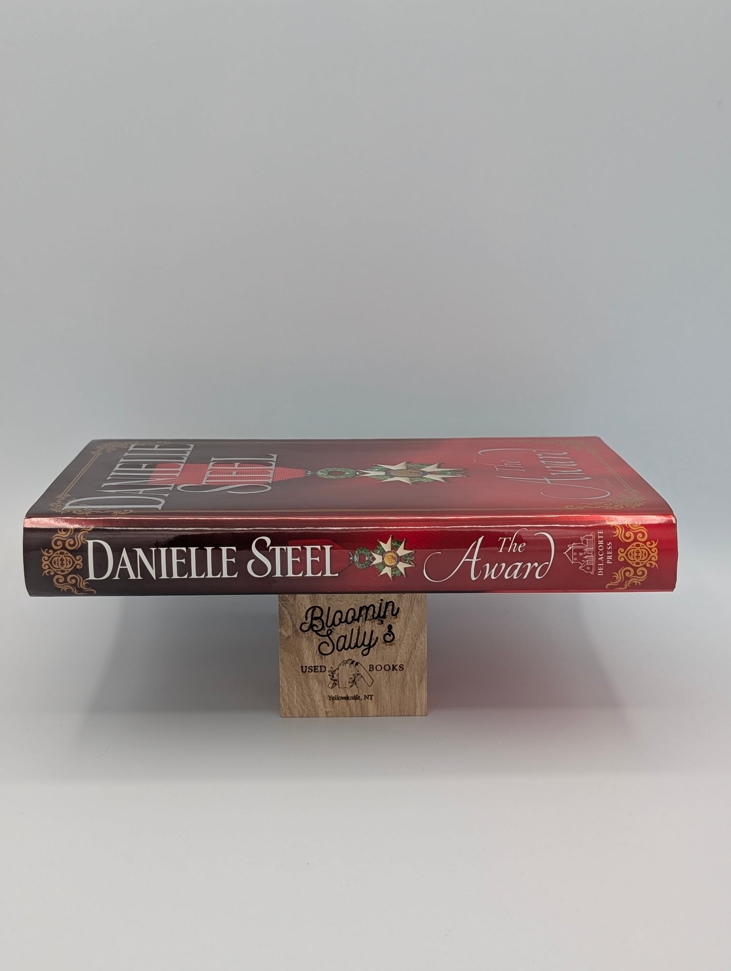 The Award: A Novel