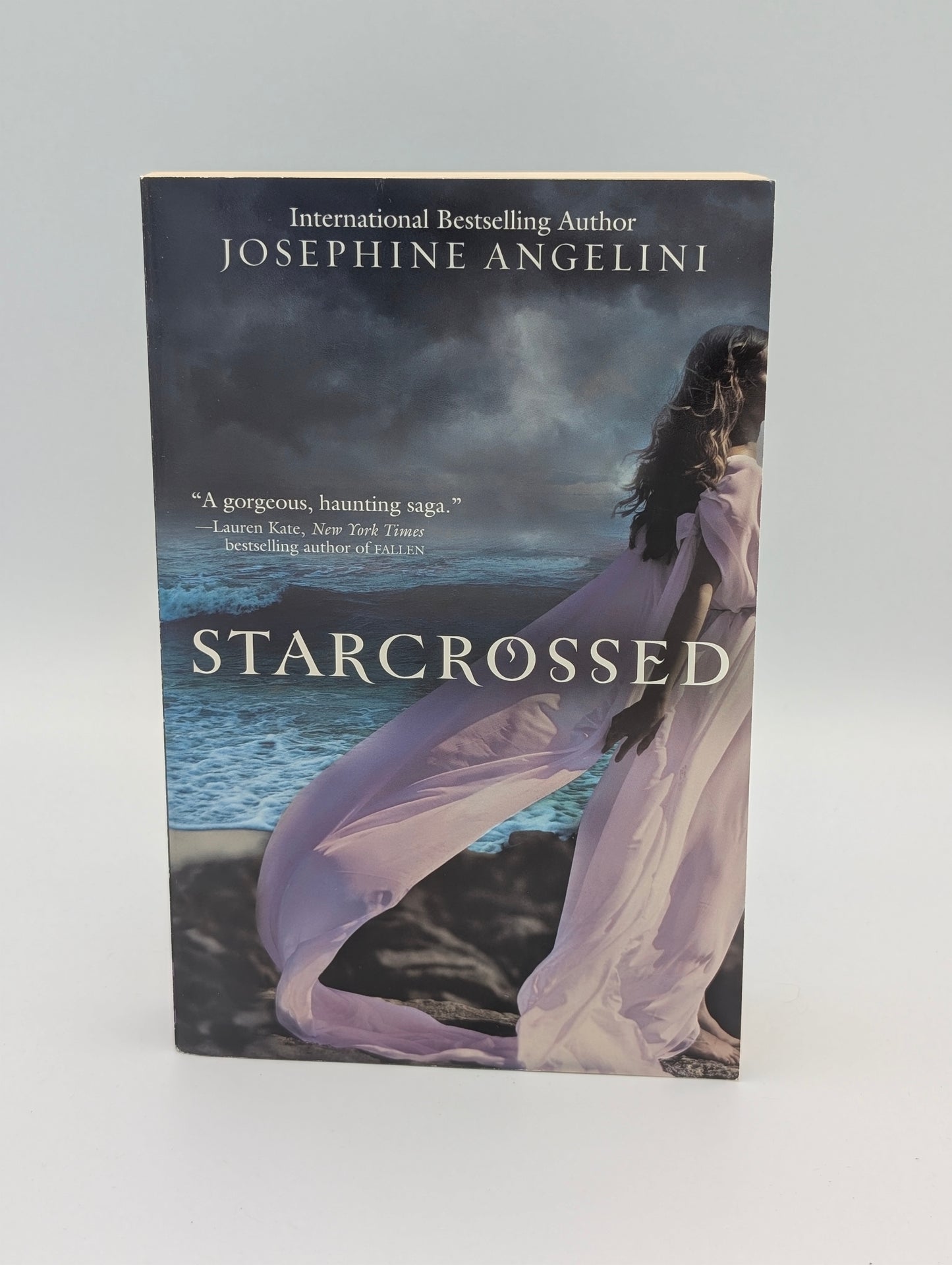 Starcrossed (Starcrossed Trilogy, 1)