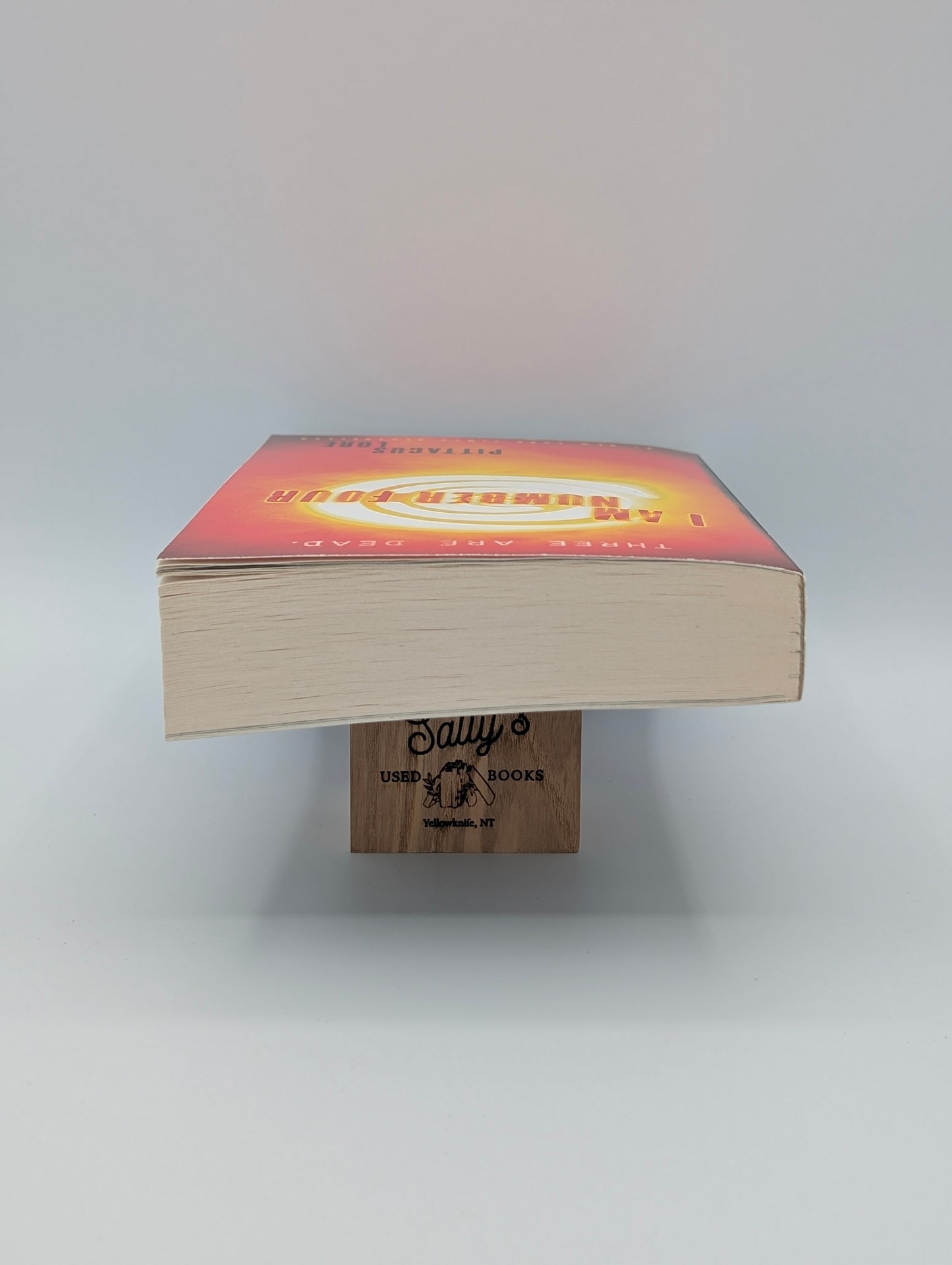 I Am Number Four (Lorien Legacies, 1)