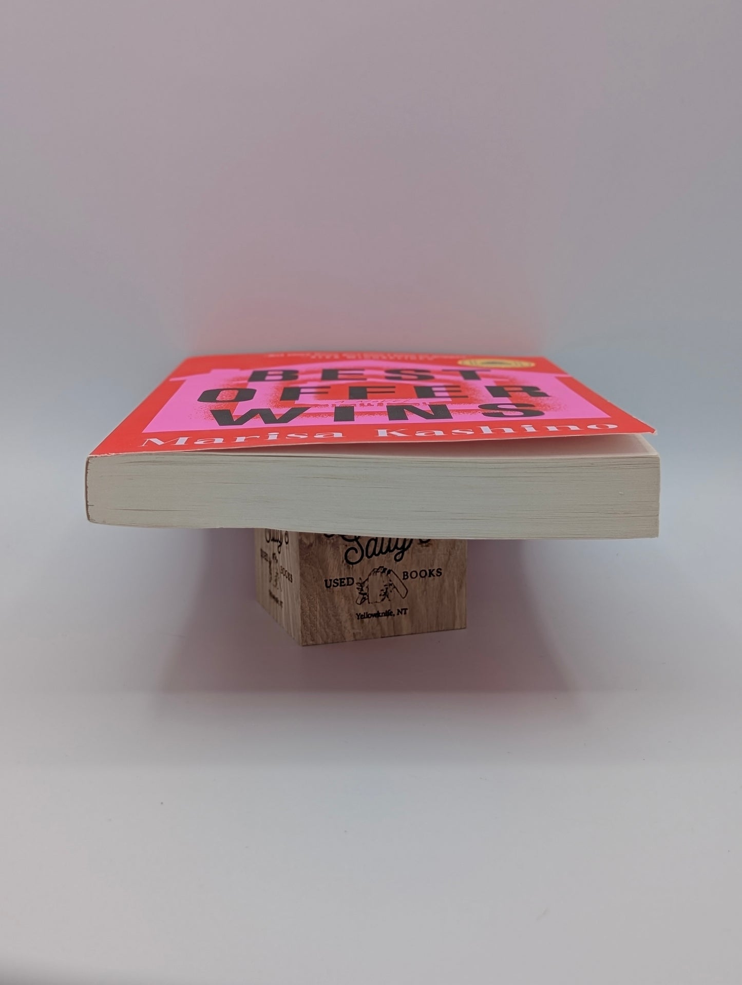 Best Offer Wins (A GMA Book Club Pick)