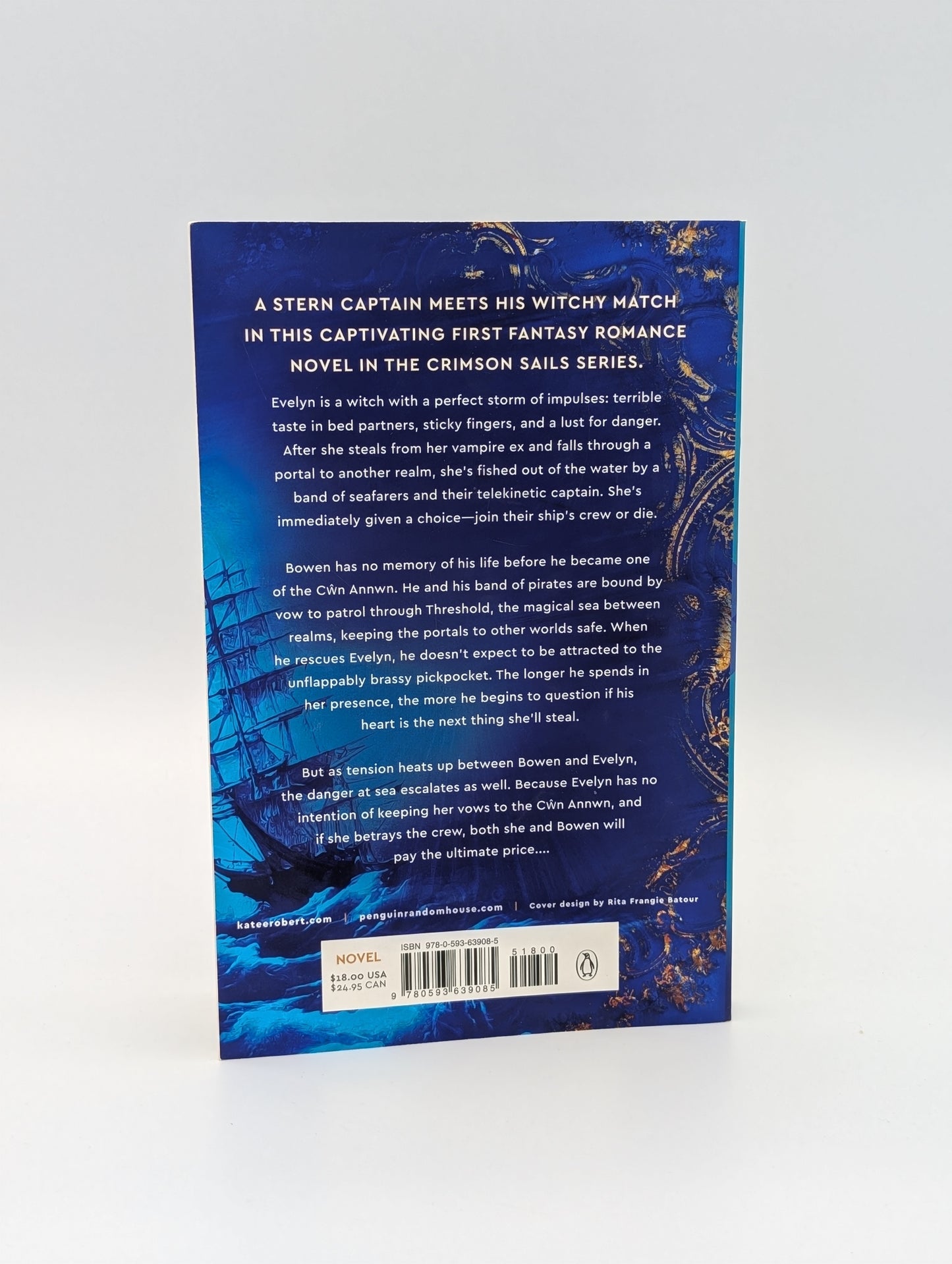 Hunt on Dark Waters (Crimson Sails)