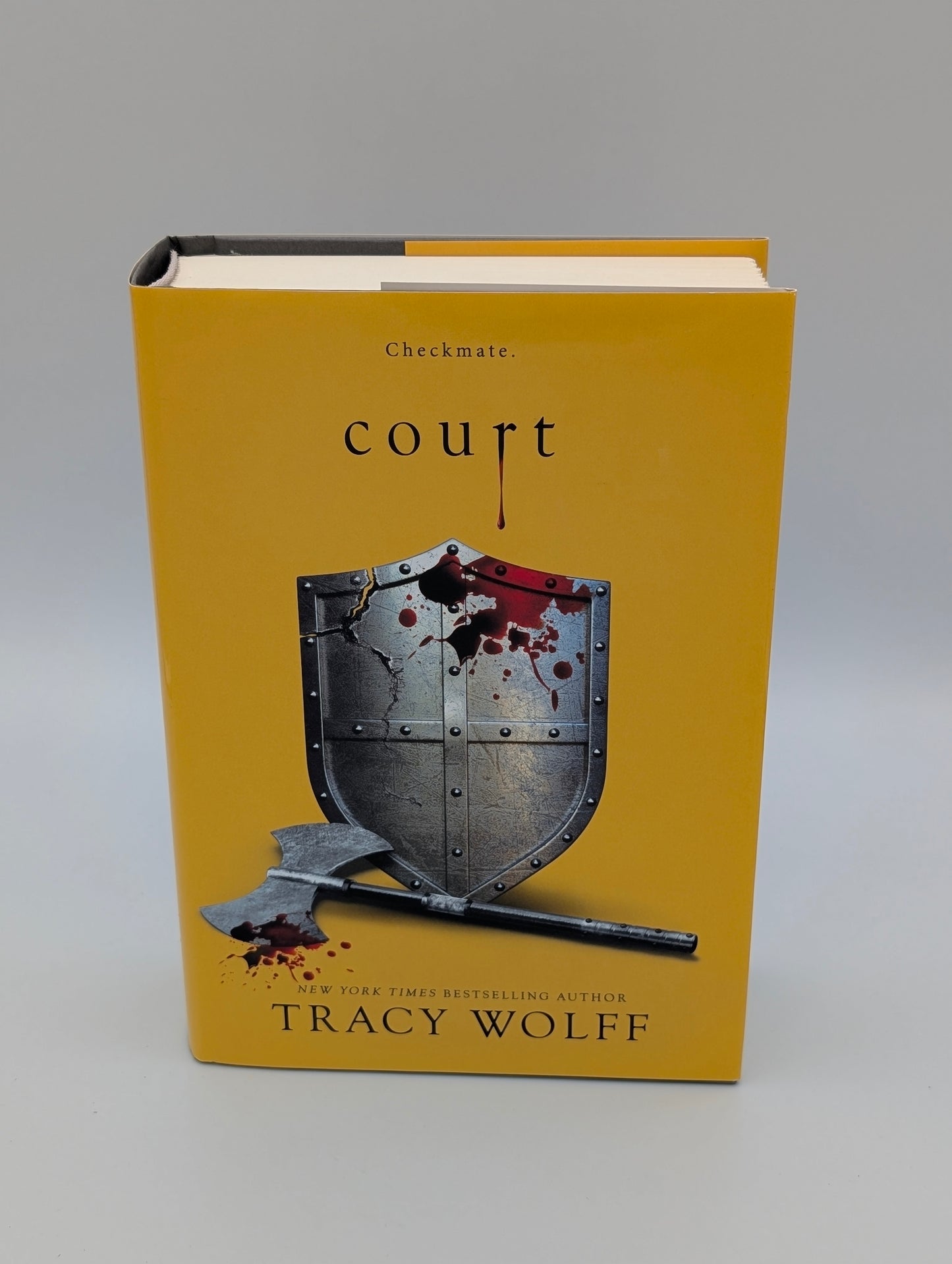 Court (Crave, 4)