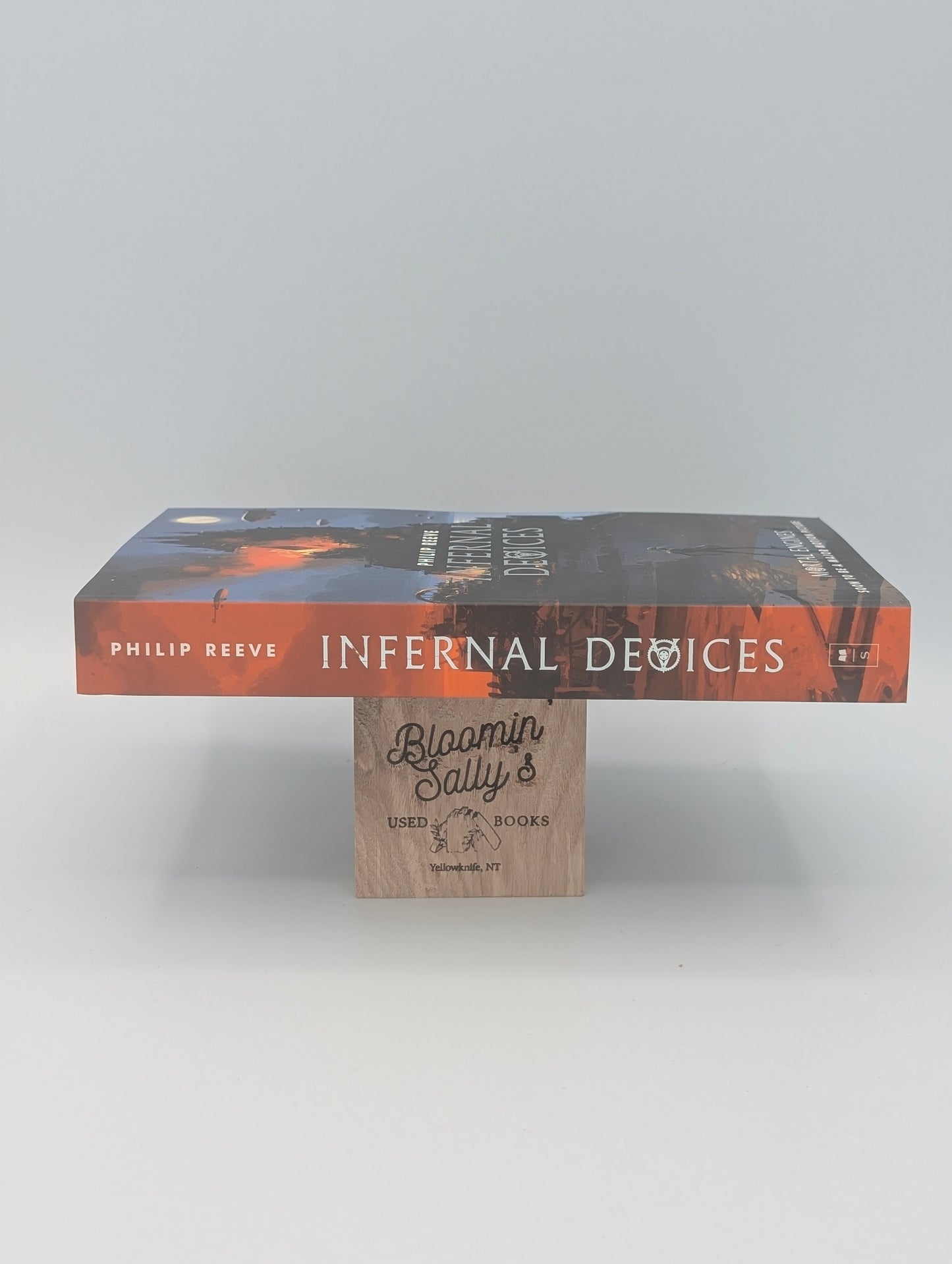 Infernal Devices (Mortal Engines Quartet)