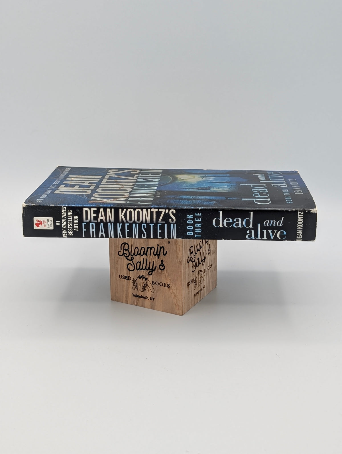 Dead and Alive: A Novel (Dean Koontz's Frankenstein, Book 3)