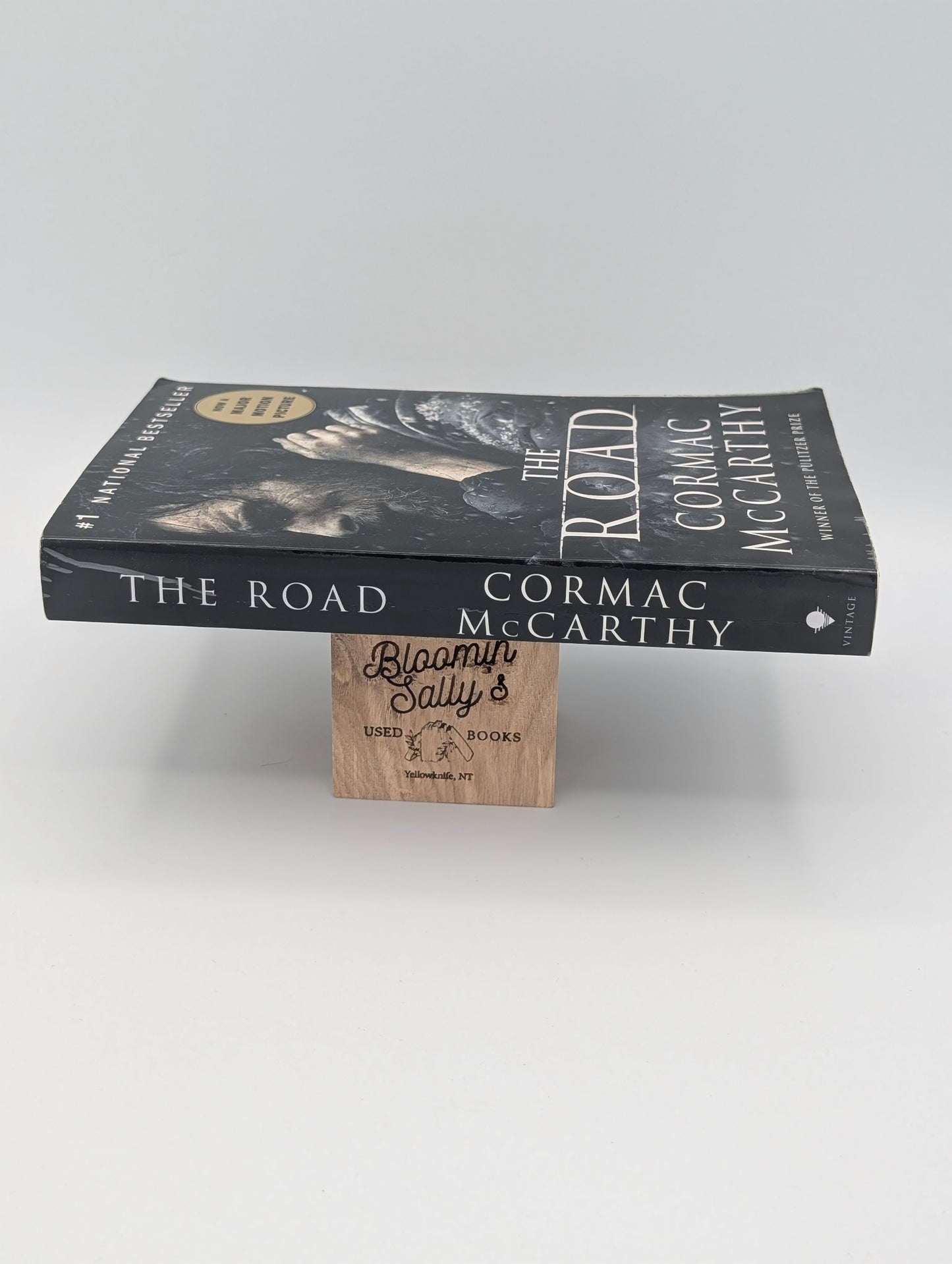 The Road (Movie Tie-in Edition 2008) (Vintage International)