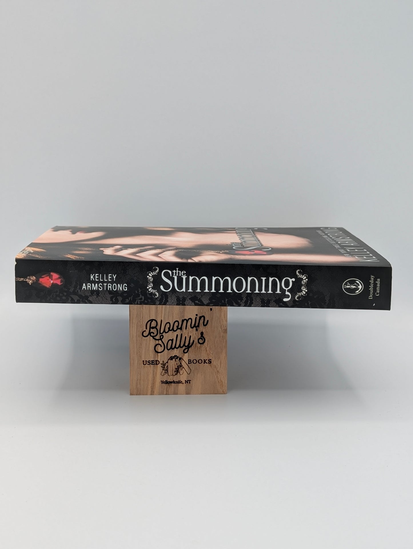 The Summoning (The Darkest Powers, Book 1)