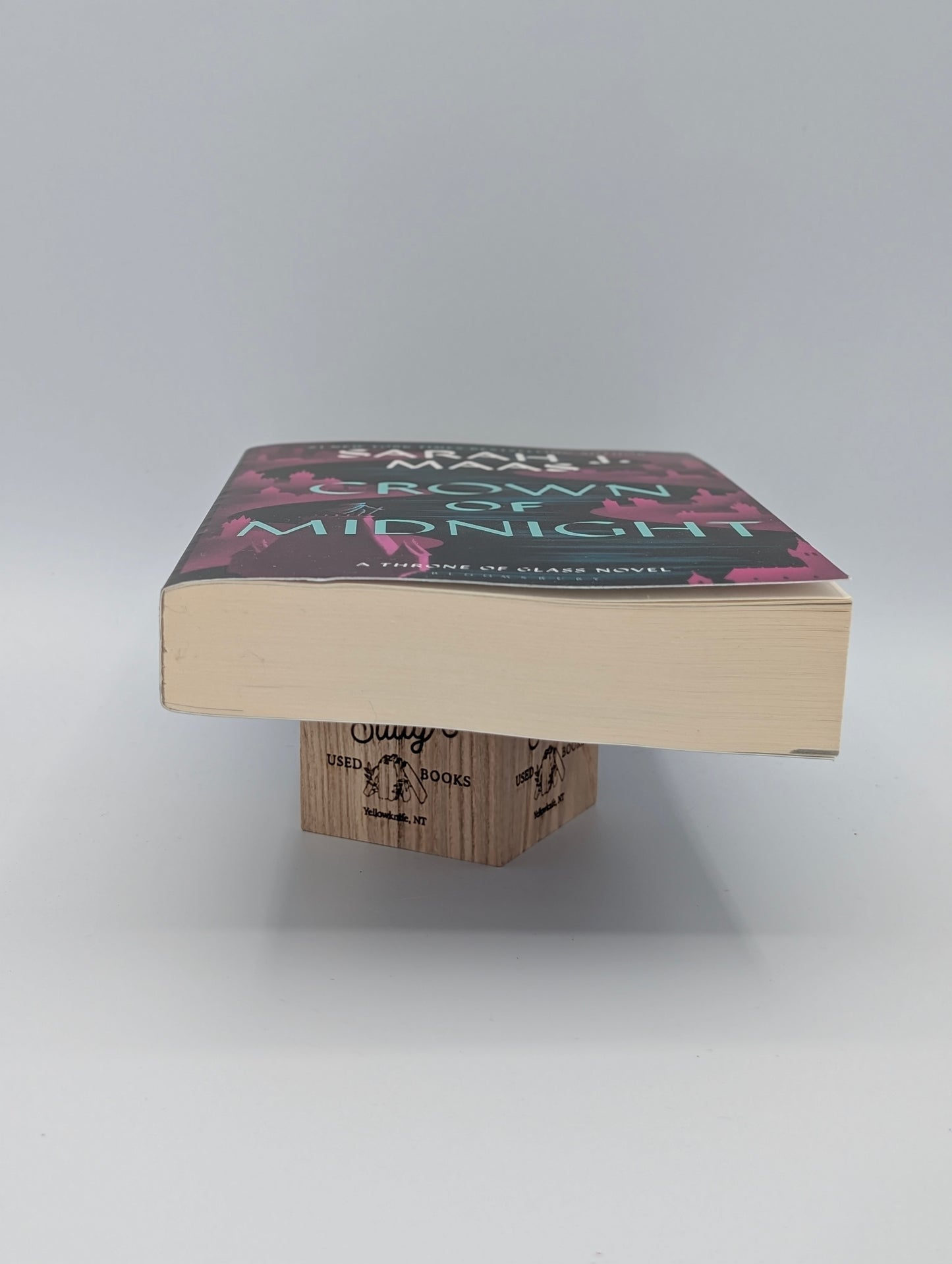 Crown of Midnight (Throne of Glass, 2)