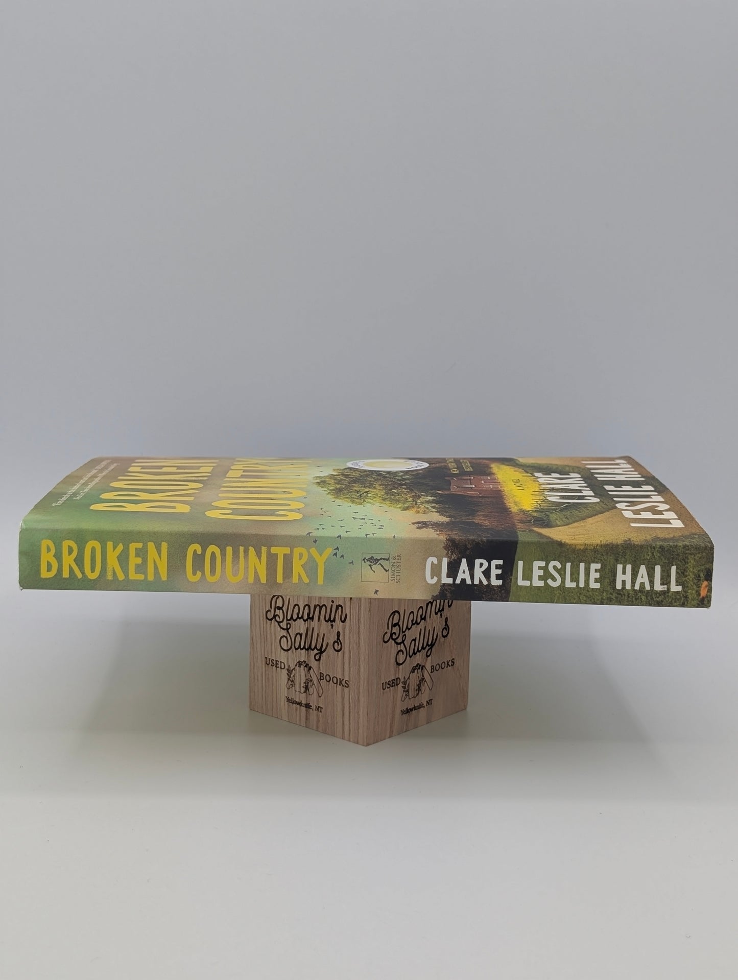 Broken Country (Reese's Book Club)