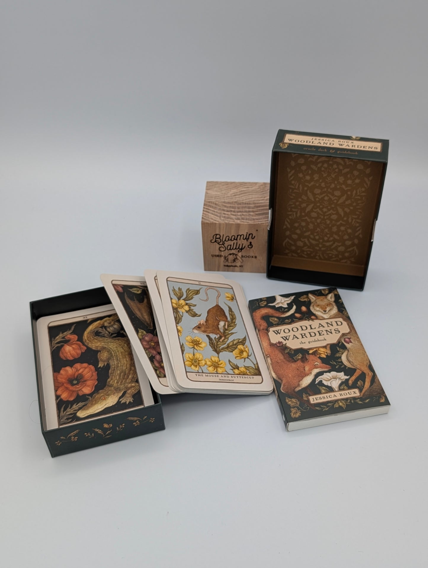 Woodland Wardens: A 52-Card Oracle Deck & Guidebook