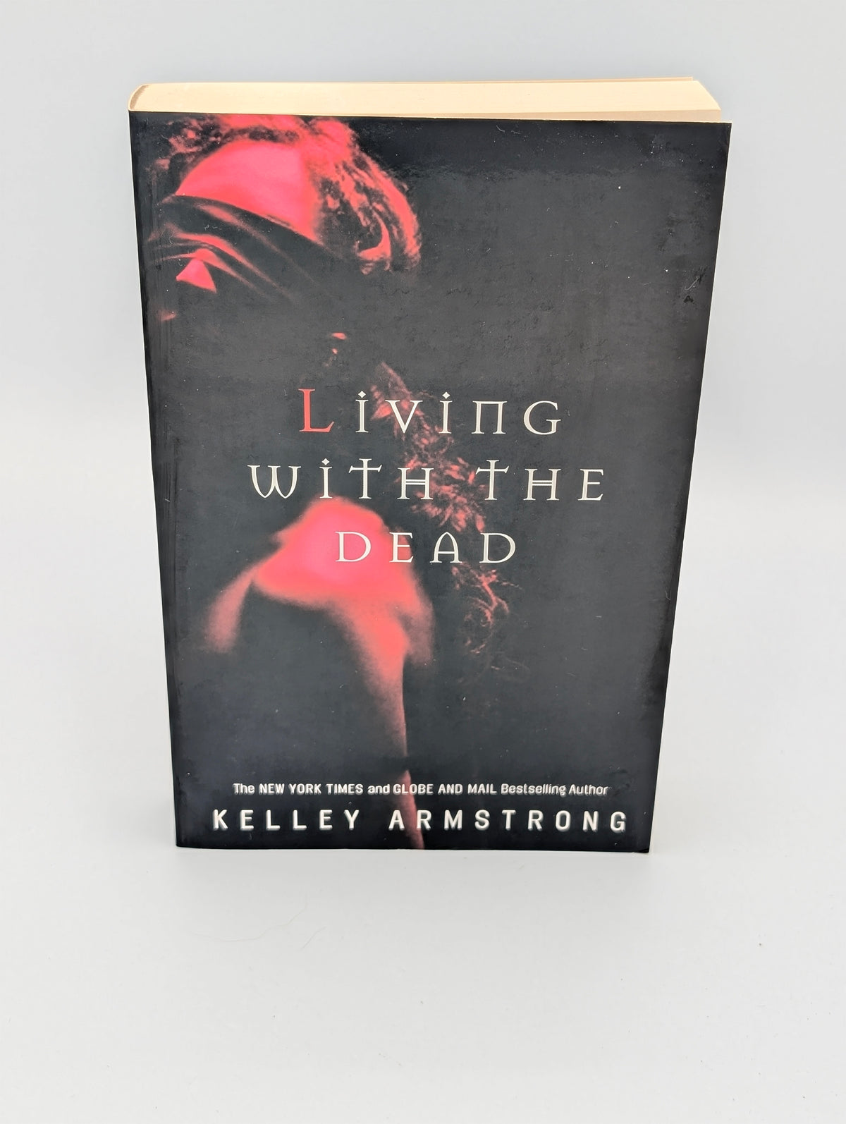 Living with the Dead: Women of the Otherworld (The Women of the Otherworld Series)
