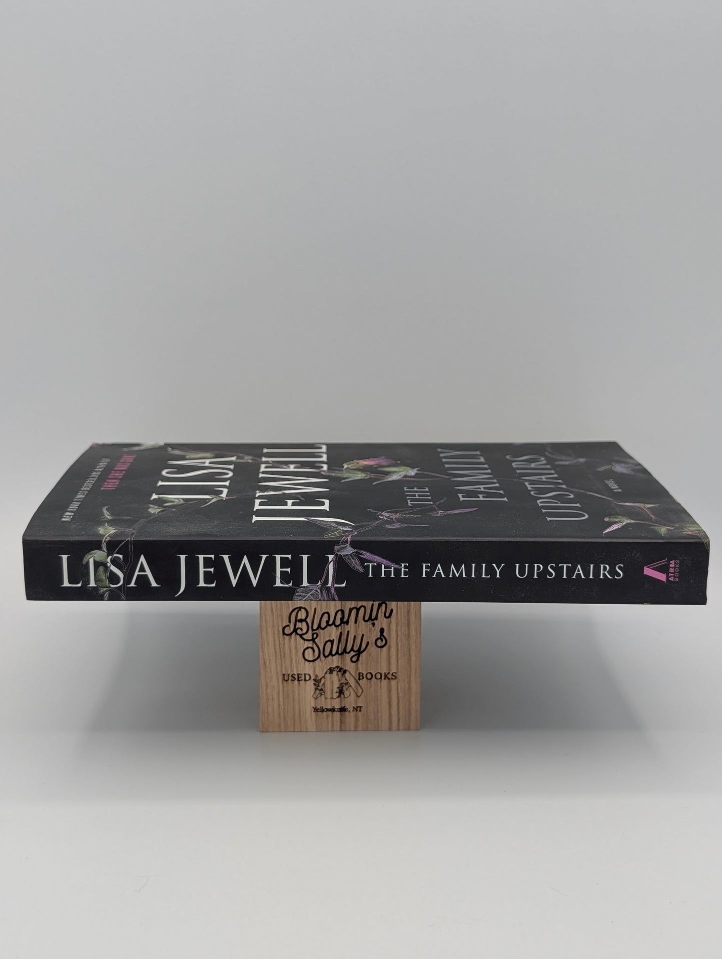 La famille d'en haut : un roman