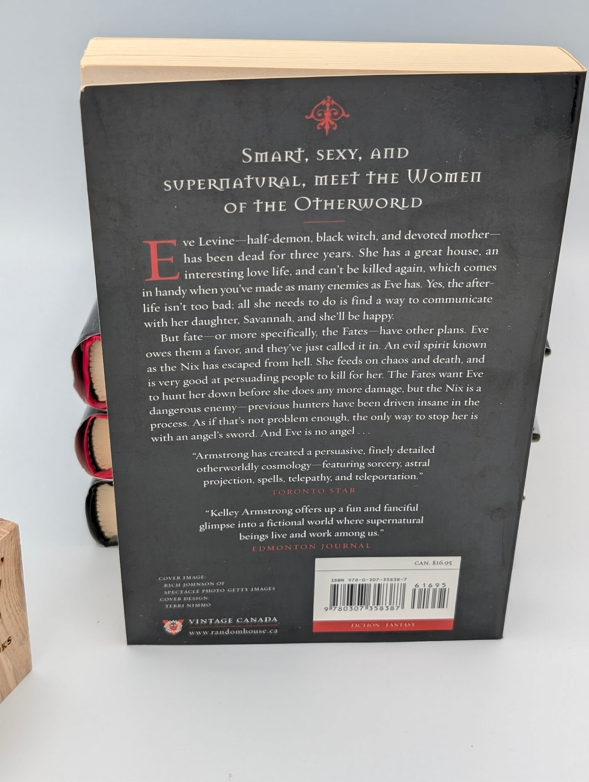 Kelley Armstrong – Women of the Otherworld Series 11-Book Bundle