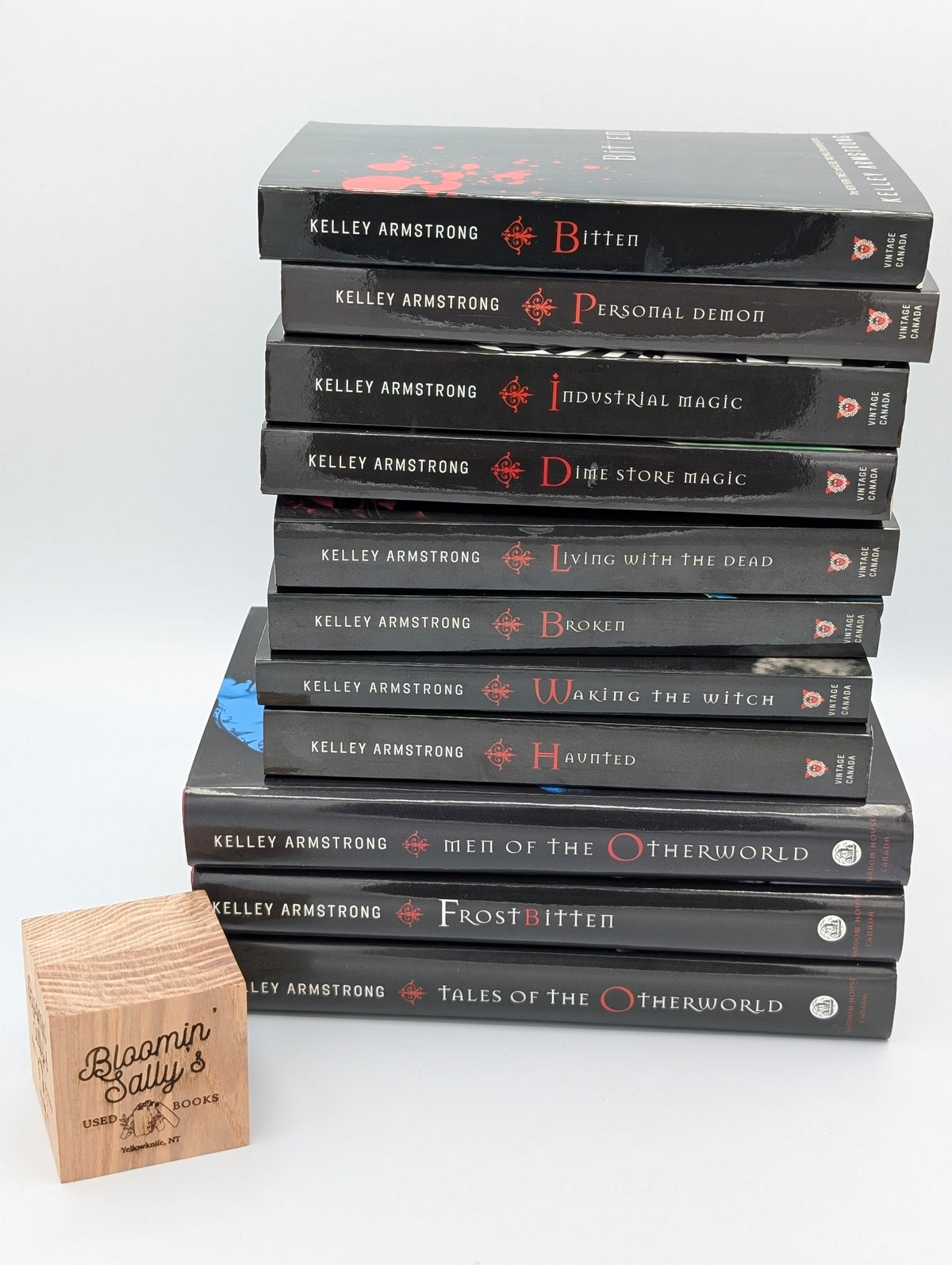 Kelley Armstrong – Women of the Otherworld Series 11-Book Bundle