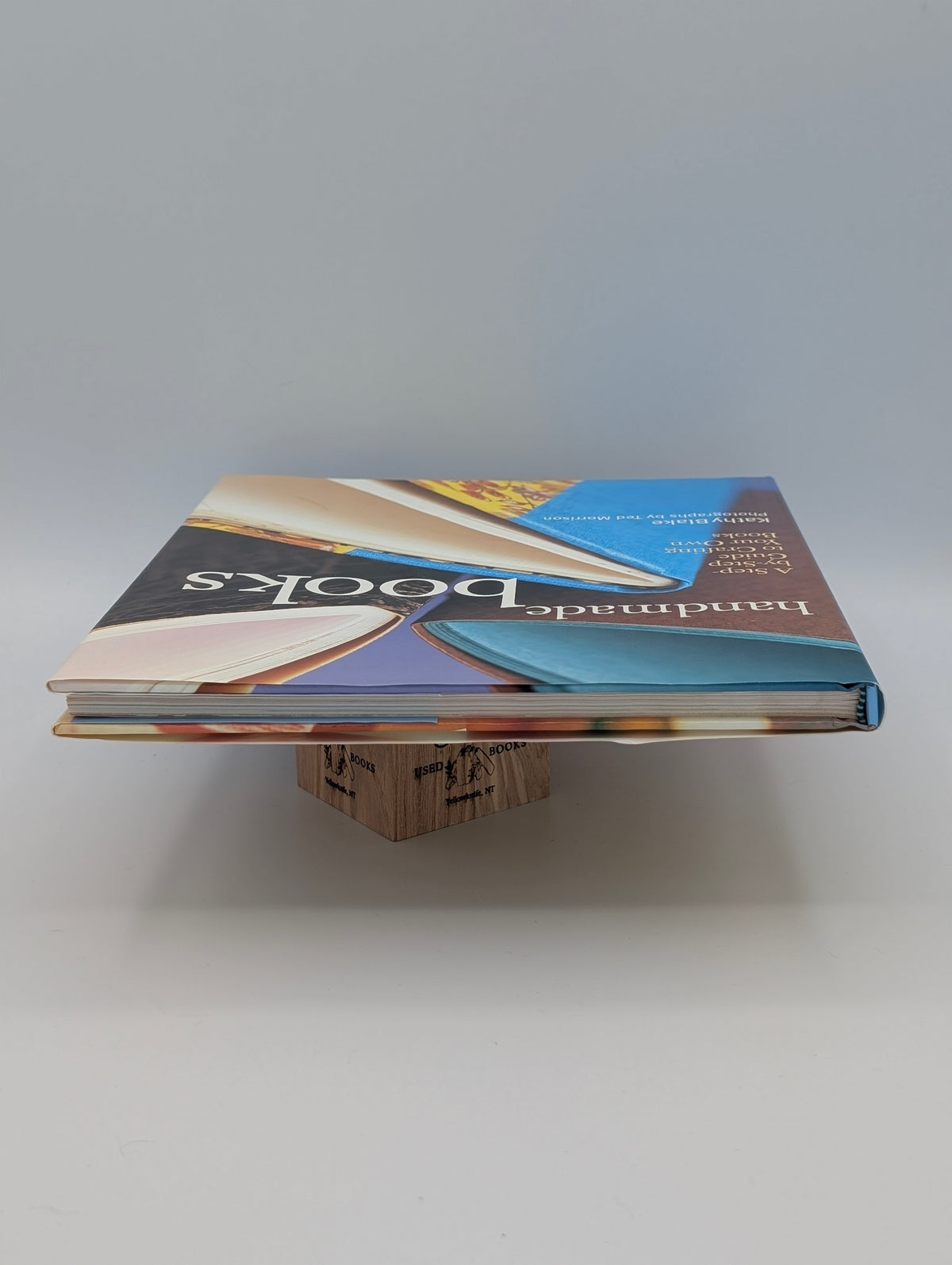 Handmade Books: A Step-by-Step Guide to Crafting Your Own Books