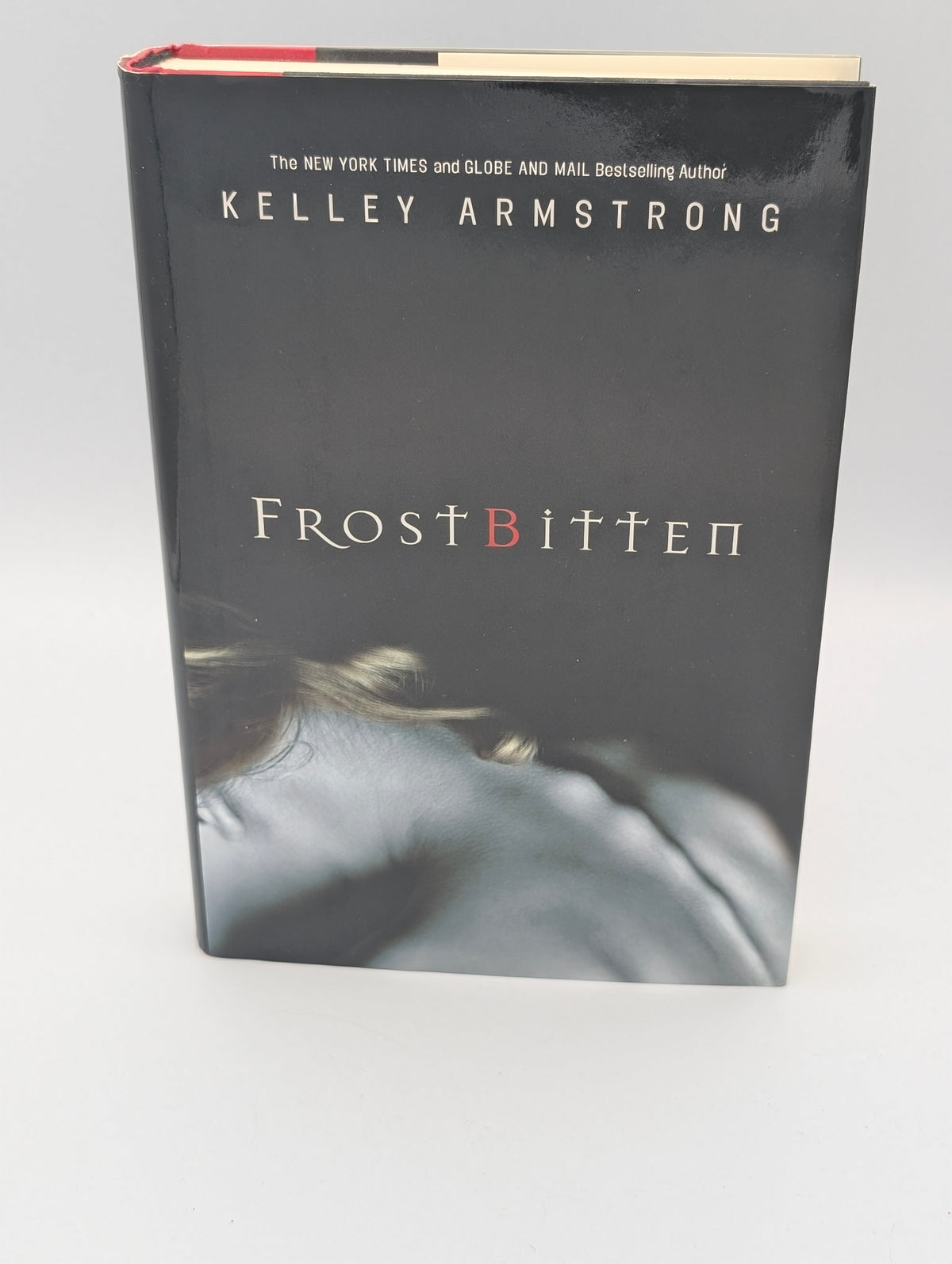 Frostbitten (Women of the Otherworld, Book 10)