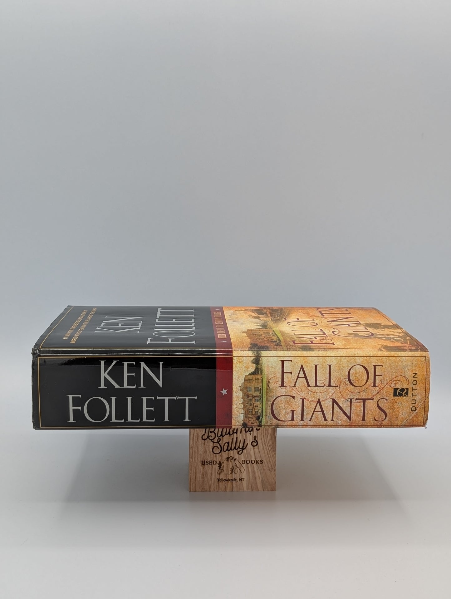 Fall of Giants (The Century Trilogy)