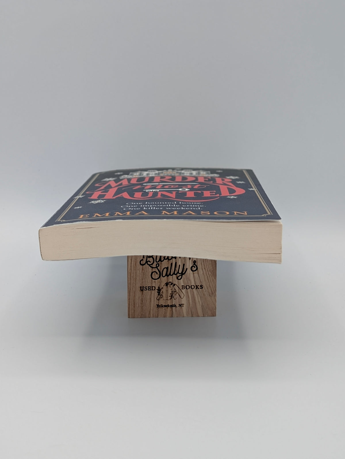 Murder Most Haunted: A Novel