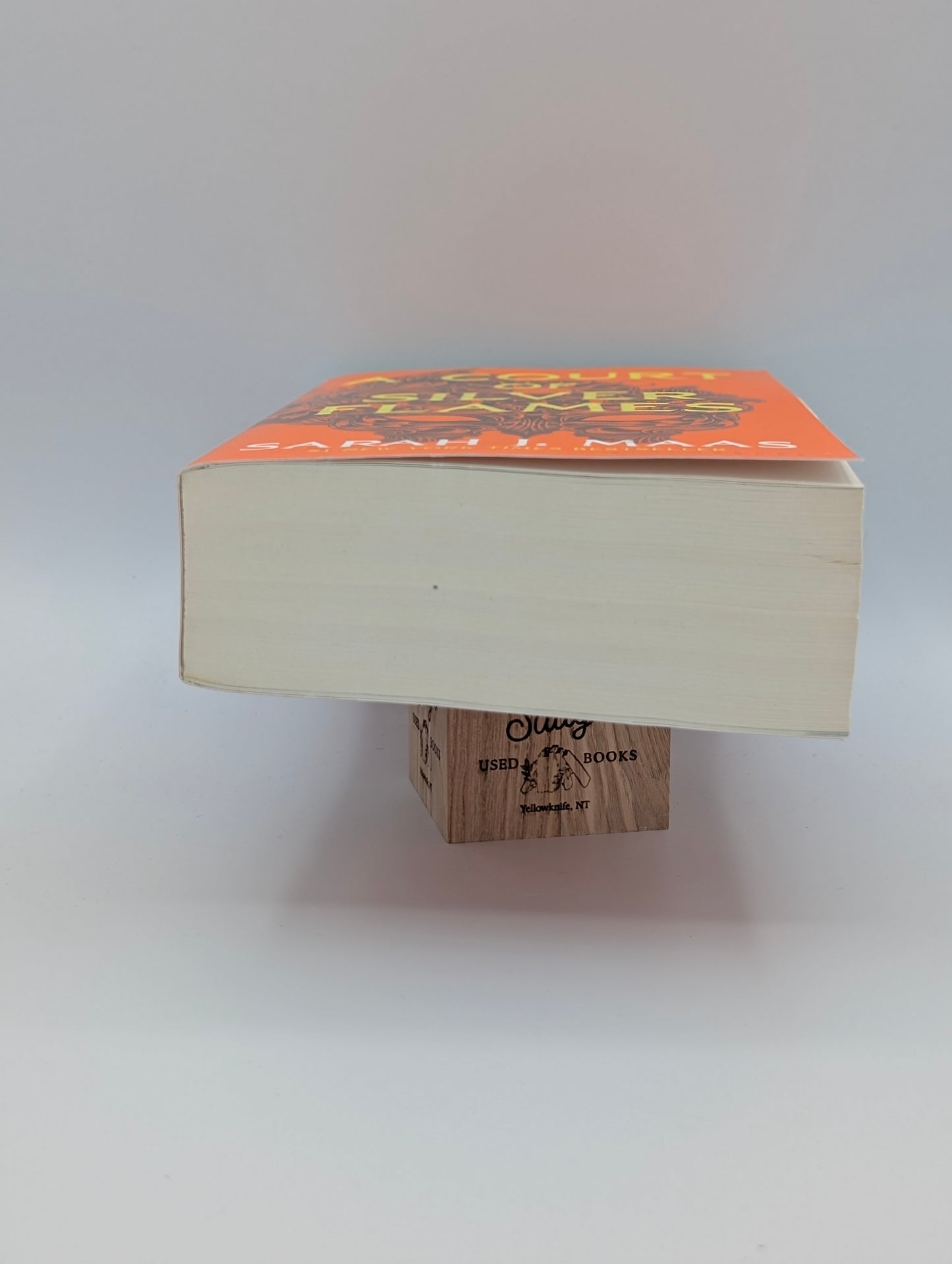 A Court of Silver Flames (A Court of Thorns and Roses, 5)
