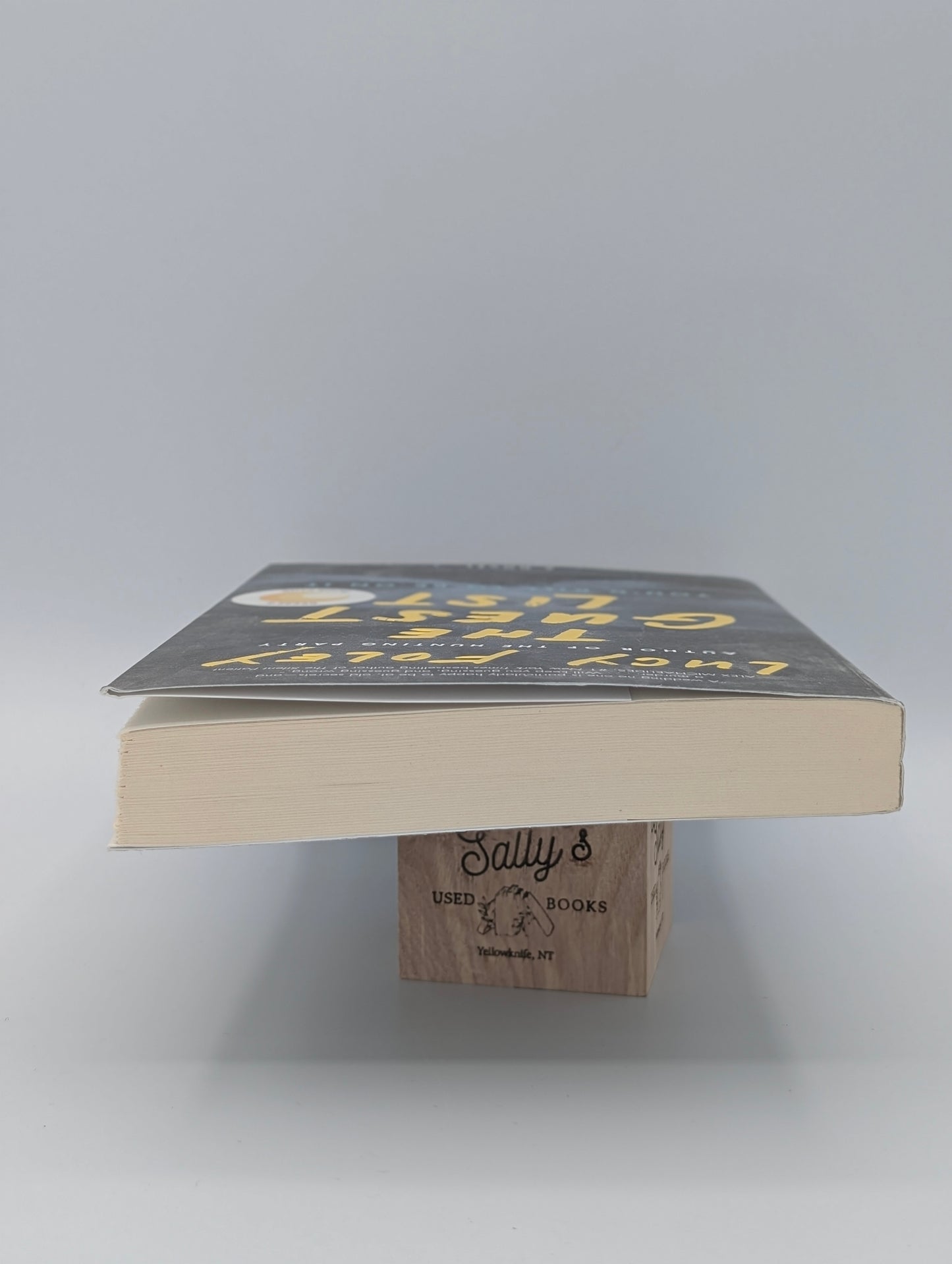 The Guest List: A Novel
