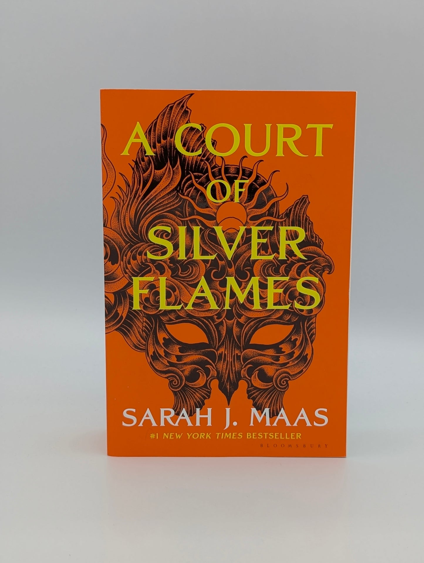 A Court of Silver Flames (A Court of Thorns and Roses, 5)