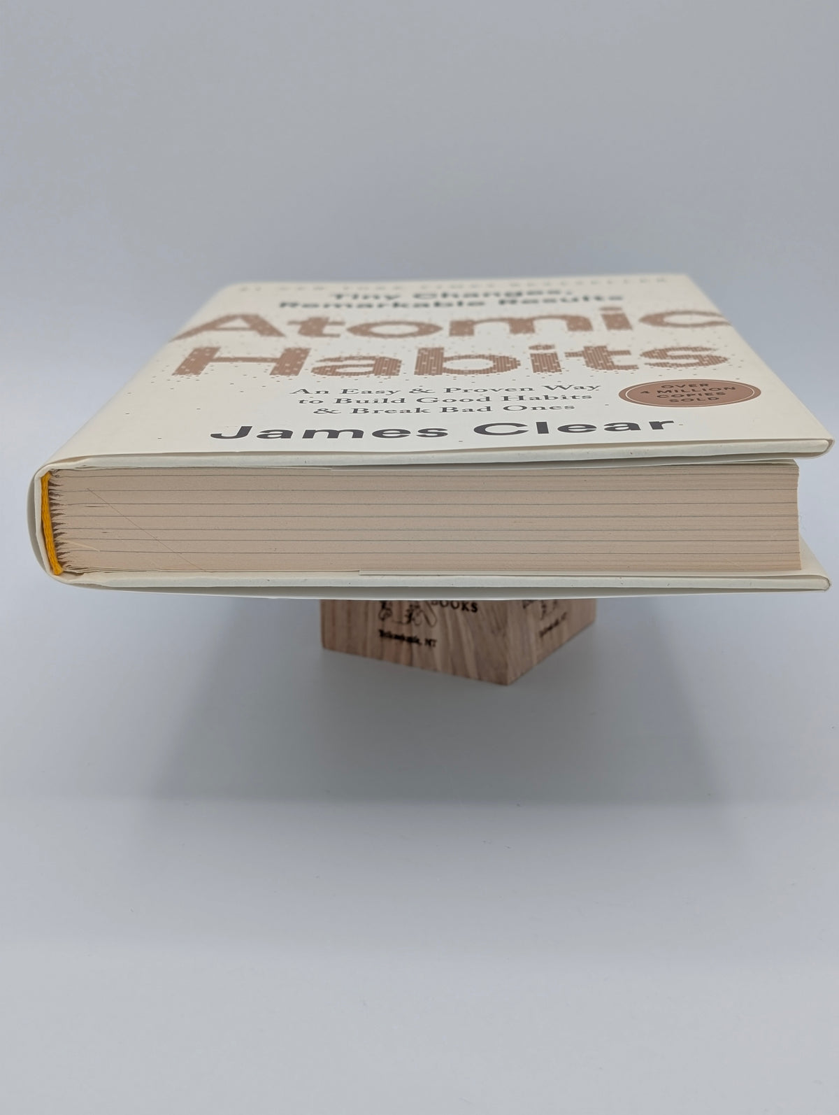 Atomic Habits: An Easy & Proven Way to Build Good Habits & Break Bad Ones